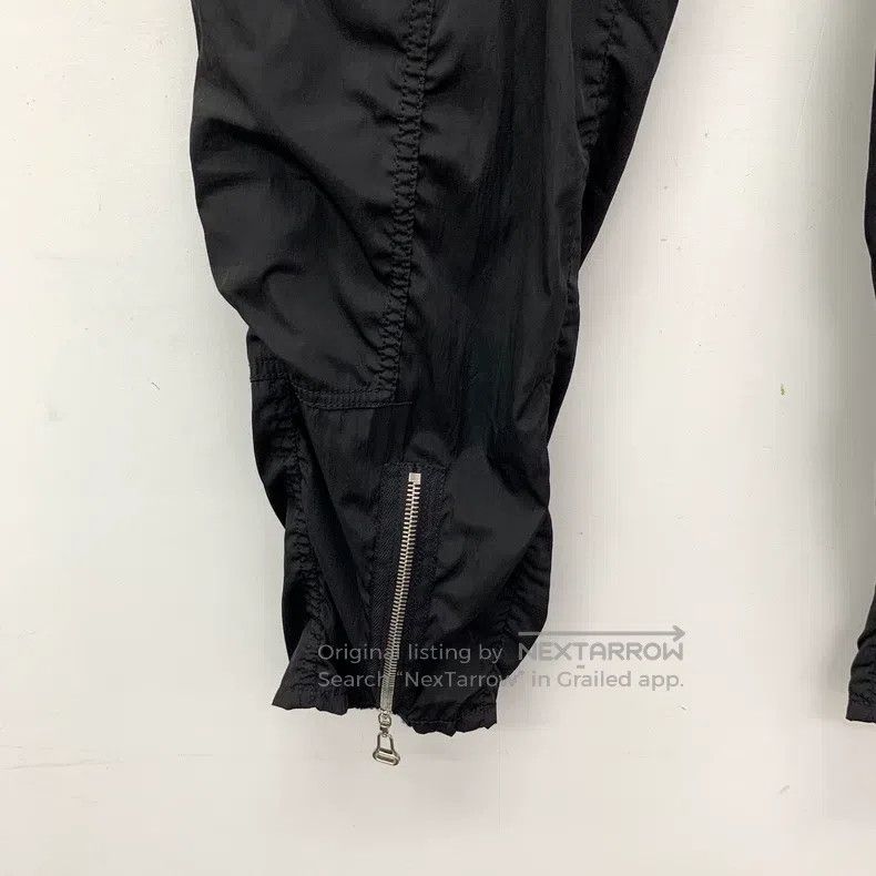 Louis Vuitton Louis Vuitton Black multi-zip pocket logo print paneled ca Size US 38 / EU 54 - 5 Thumbnail
