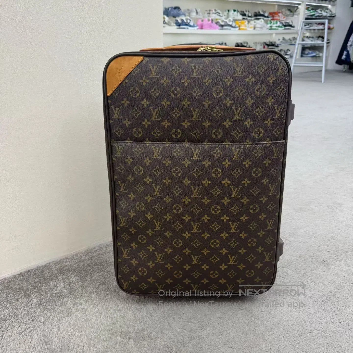 Louis Vuitton LV Pegase Legere Monogram Suitcase. Size ONE SIZE - 1 Thumbnail