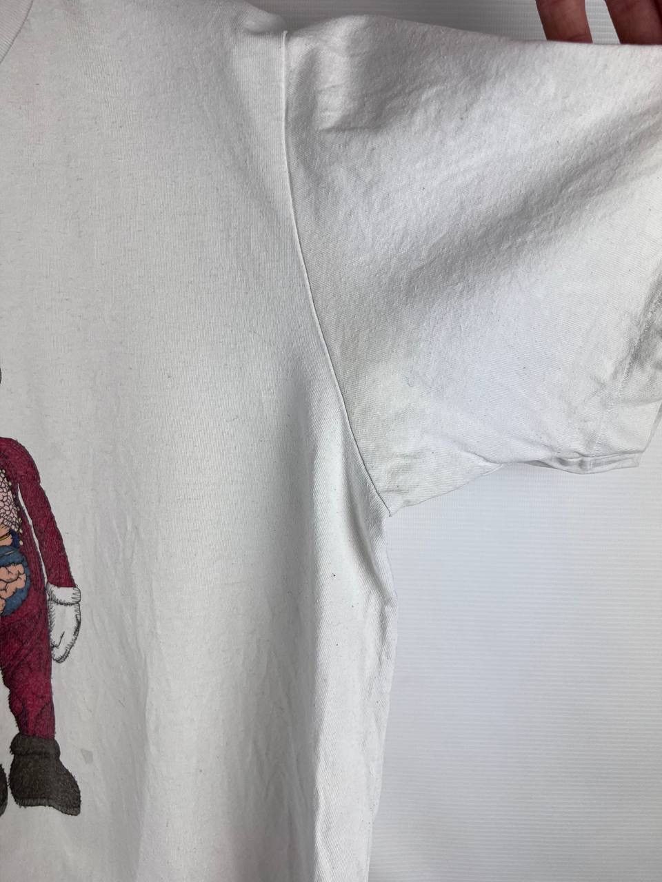 Uniqlo Kaws Uniqlo t-shirt size L Size US L / EU 52-54 / 3 - 9 Thumbnail