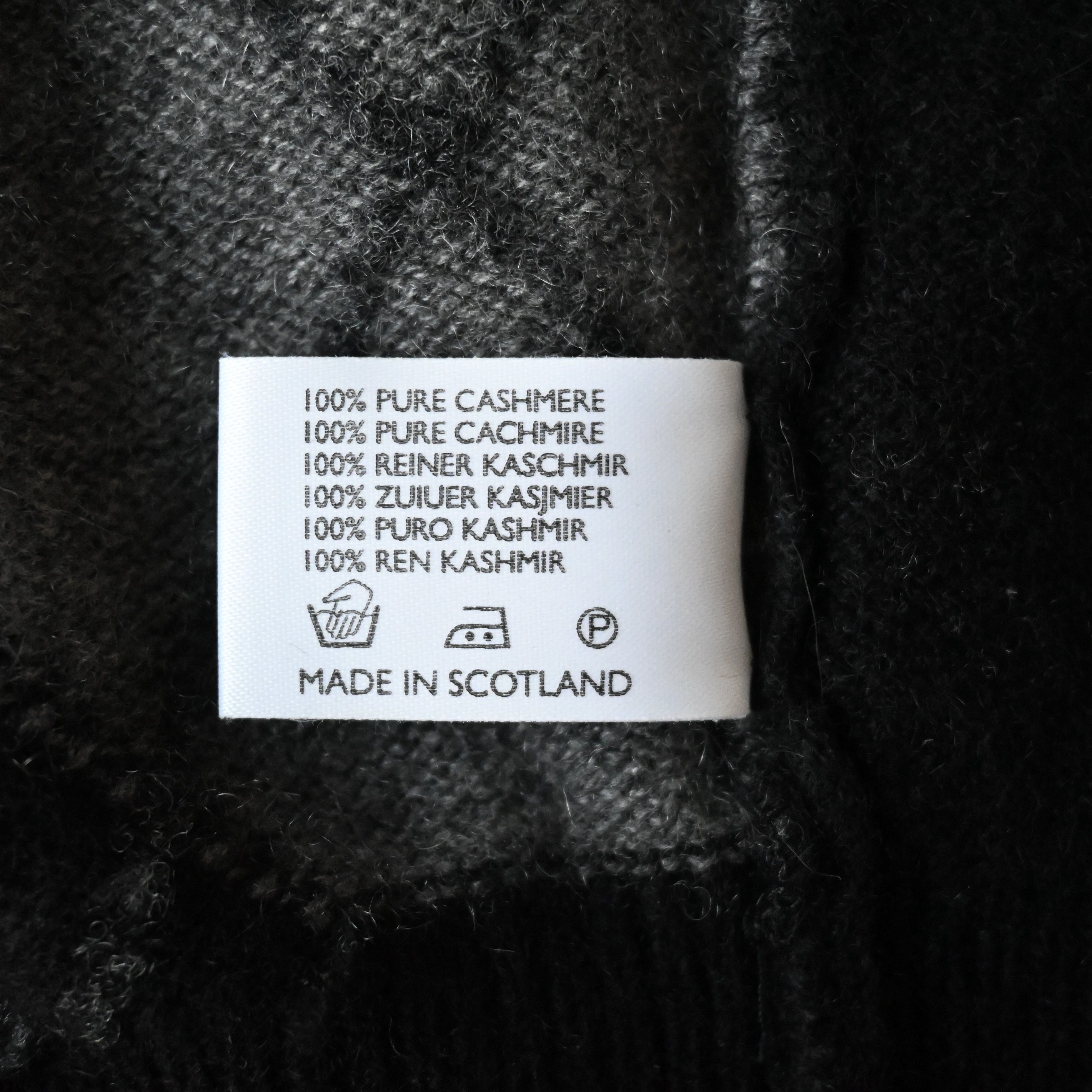 Vintage Vintage Peter Scott pure cashmere sweater, made in Scotland Size US XL / EU 56 / 4 - 13 Thumbnail