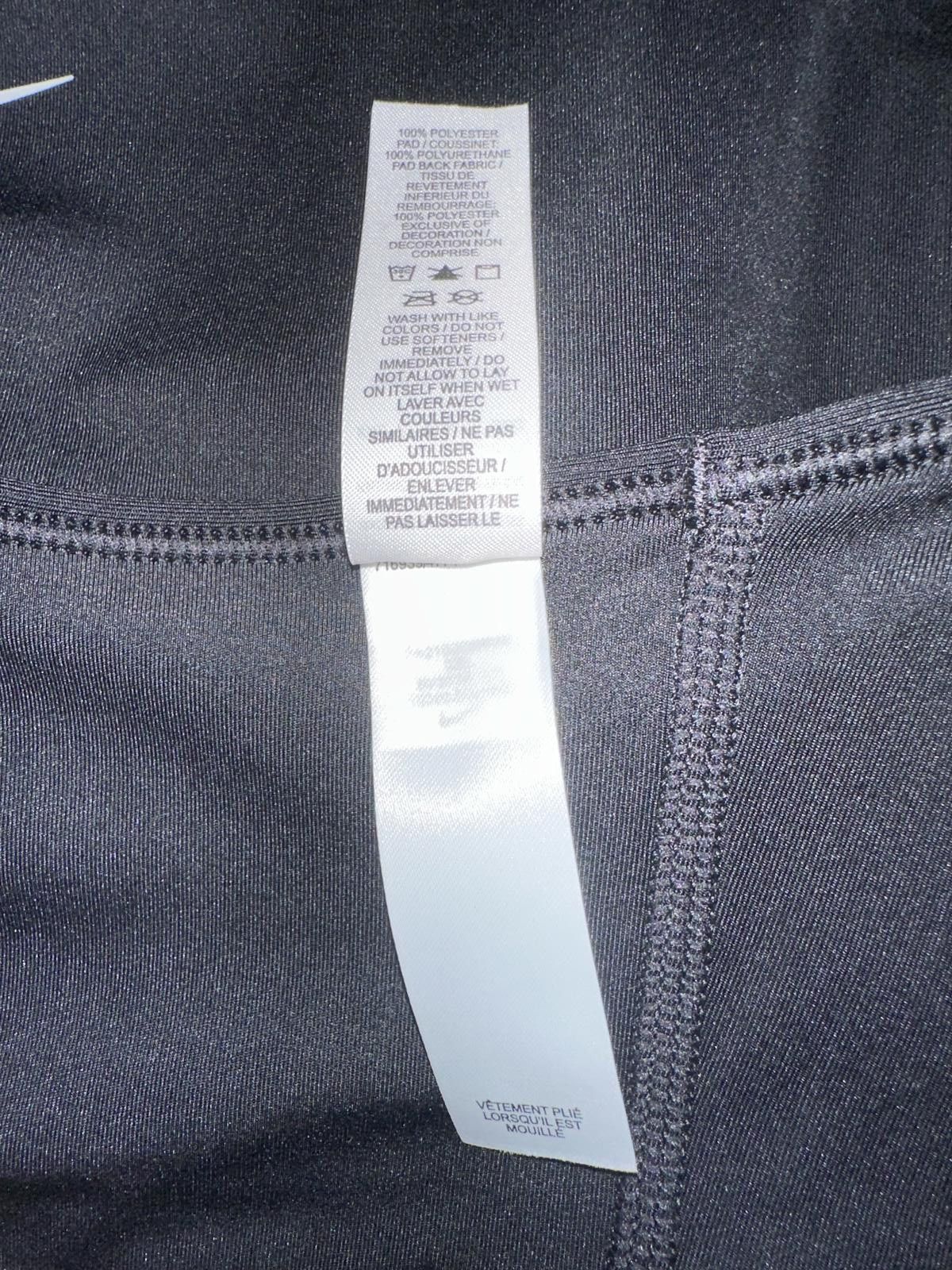 Nike Nike Women's Swoosh Sports Bra Size ONE SIZE - 6 Thumbnail