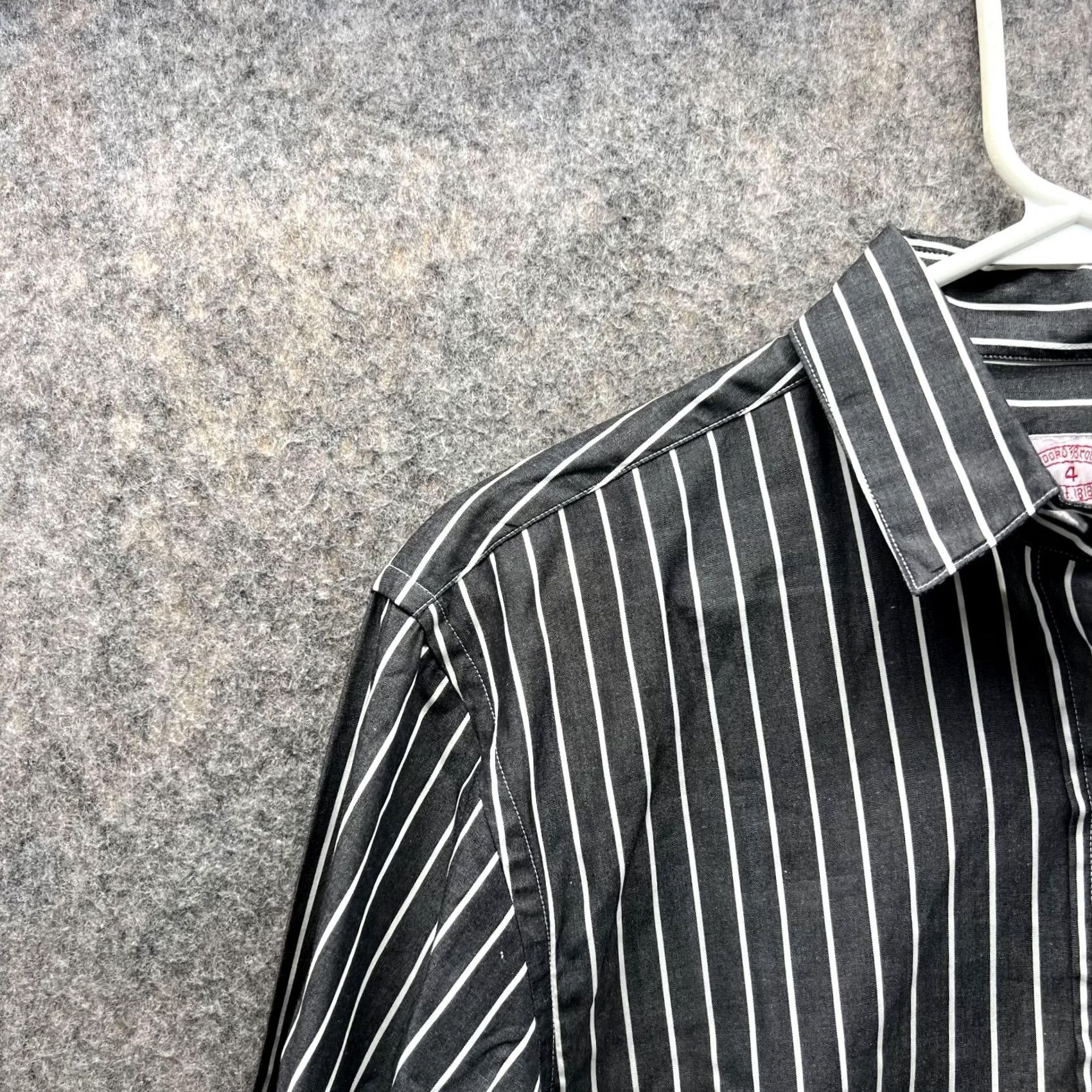 Brooks Brothers Brooks Brothers Shirt Women 4 Striped Button-Up Long Sleeve Black White Casual Business Womens Size 4 Regular Colorful All Seasons Size S / US 4 / IT 40 - 3 Thumbnail