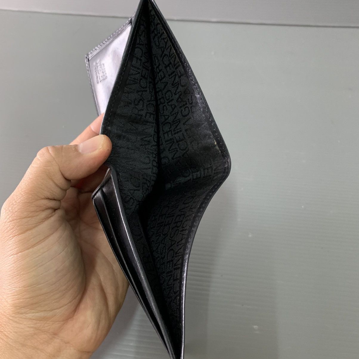 Versace Gianni Versace Black Leather Wallet Pre-Owned Size ONE SIZE - 6 Thumbnail