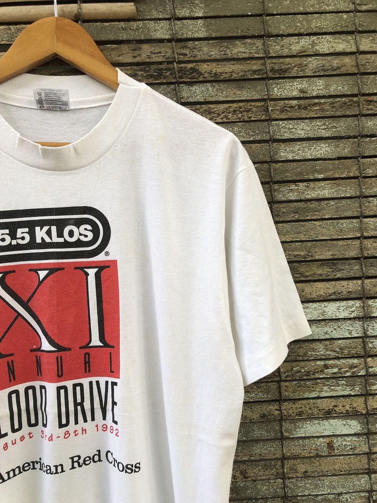 Vintage Vintage 90s Annual Blood Drive American Red Cross Tee Size US L / EU 52-54 / 3 - 4 Thumbnail