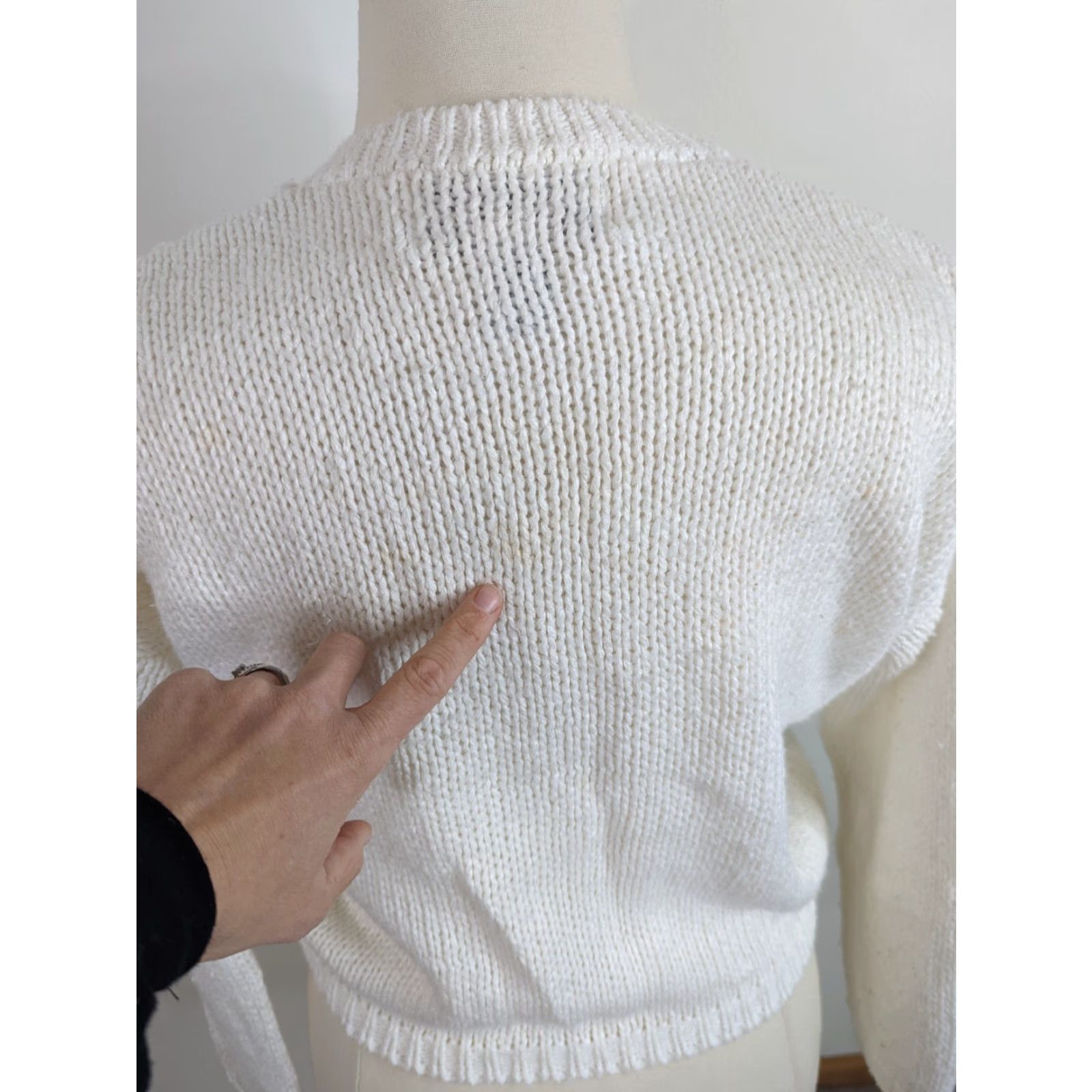 Vintage VINTAGE Rose Floral Embroiderd White Cardigan Sweater Womens Large S8C Cottagecore Size L / US 10 / IT 46 - 3 Thumbnail