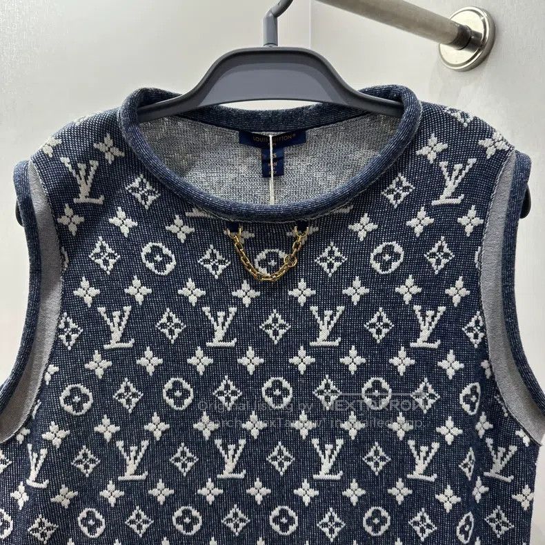 Louis Vuitton Louis Vuitton 24SS Full Print Gold Chain Sleeveless Dress Size XS / US 0-2 / IT 36-38 - 6 Thumbnail
