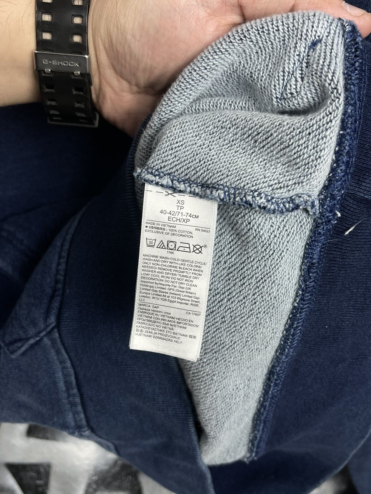 Gap × Vintage GAP Big Logo Denim Style Hoodie Size US S / EU 44-46 / 1 - 9 Thumbnail