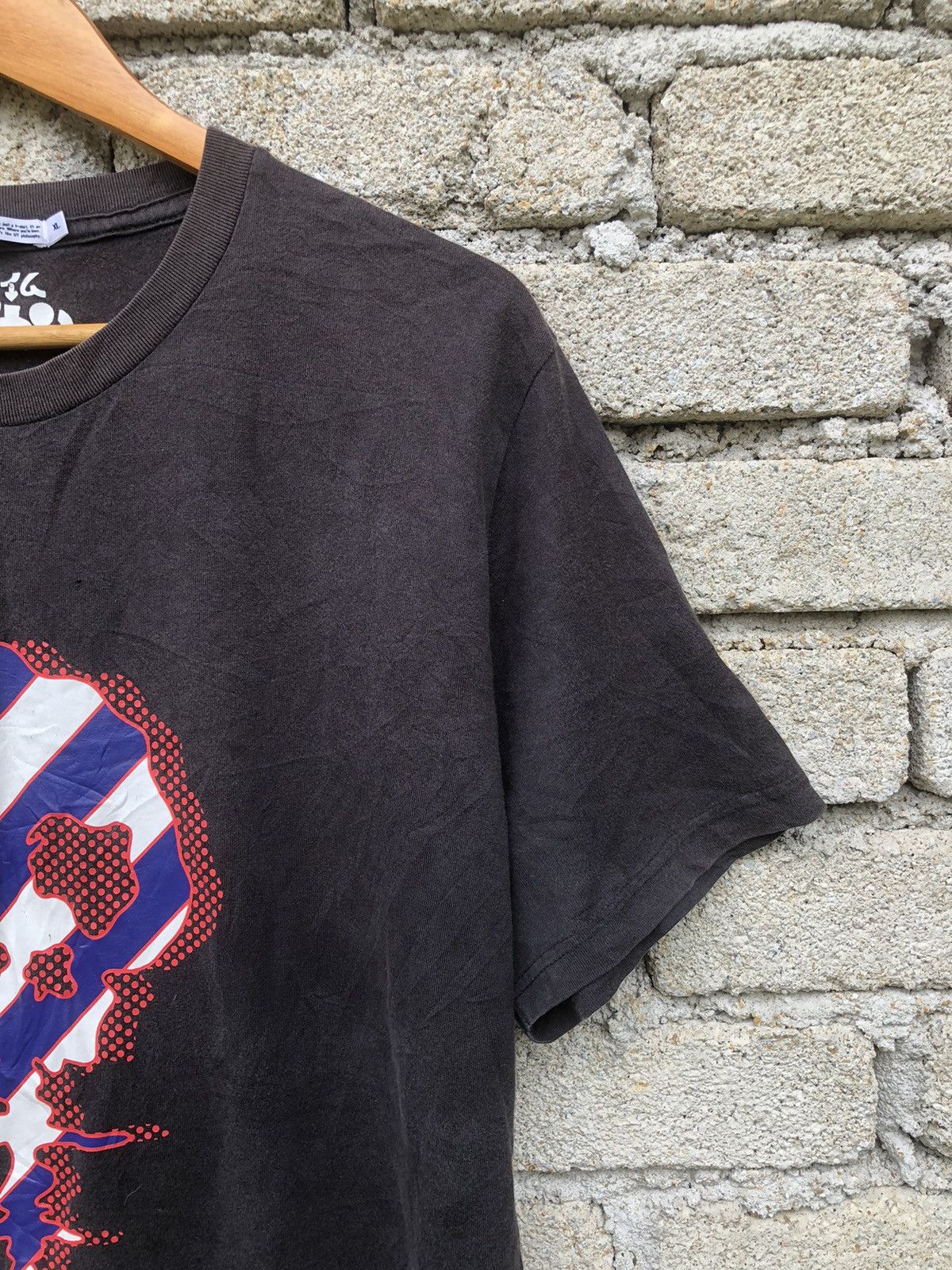 Anime × Japanese Brand × Uniqlo Uniqlo UT X Time Vocan Skull Art Design Tshirt Size US L / EU 52-54 / 3 - 6 Thumbnail