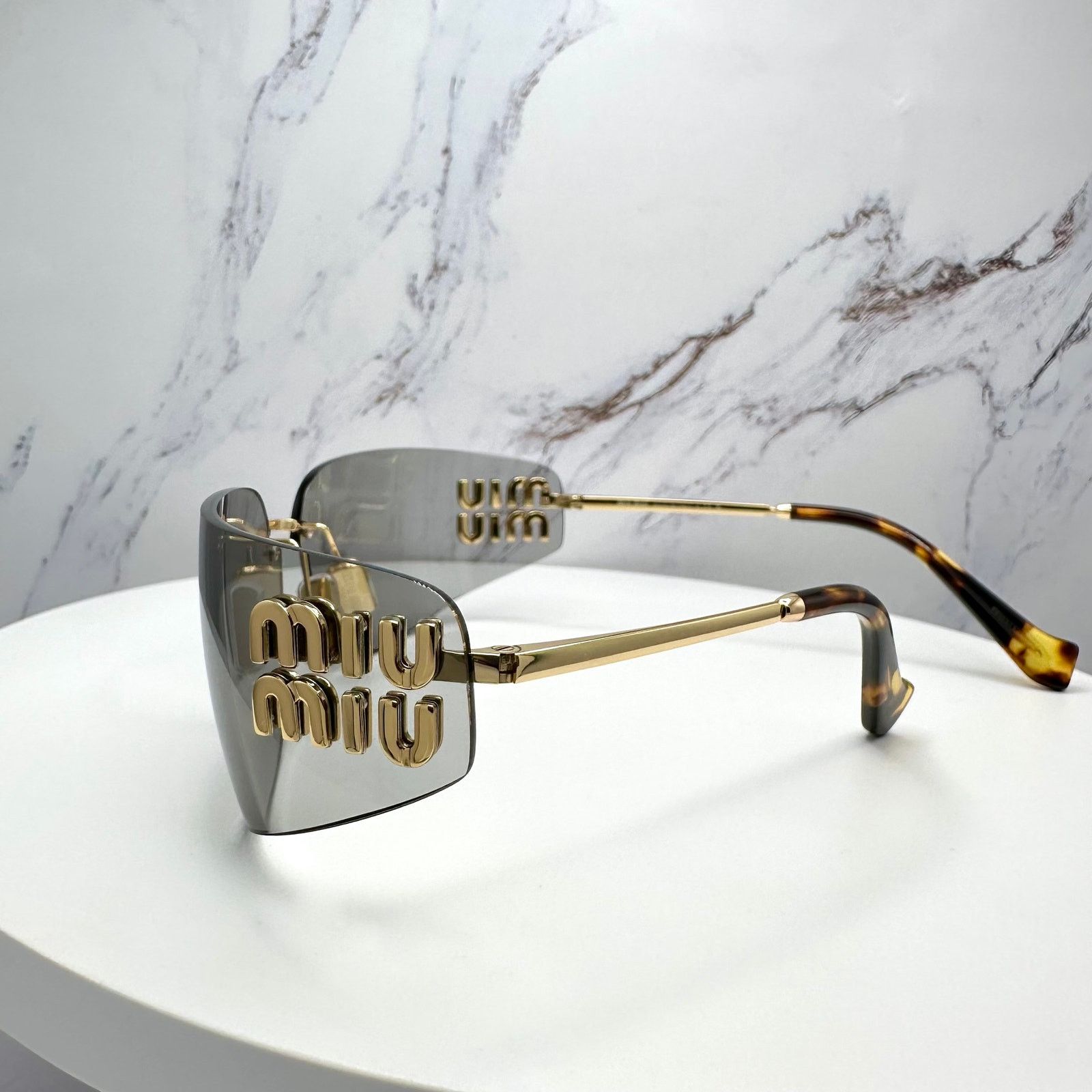 Miu Miu New MIU MIU Logo Sunglasses 2025 Runway Gold Slim Wrap Size ONE SIZE - 16 Thumbnail
