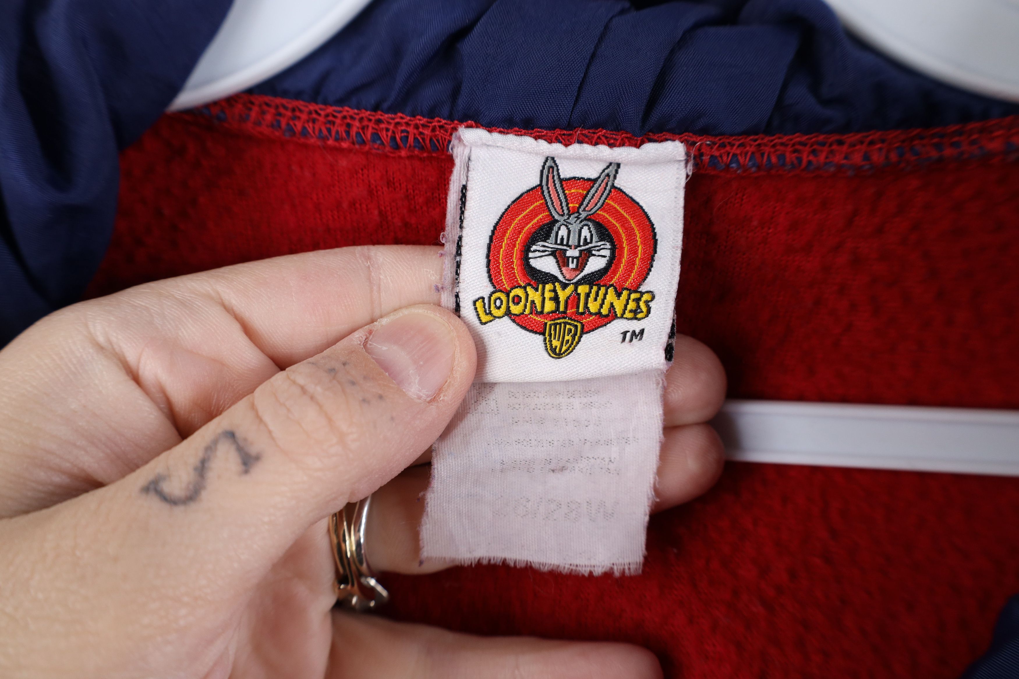 Vintage Vintage 90s Looney Tunes Maker Taz She Devil Fleece Hoodie Size 4XL / US 24-26 - 9 Thumbnail