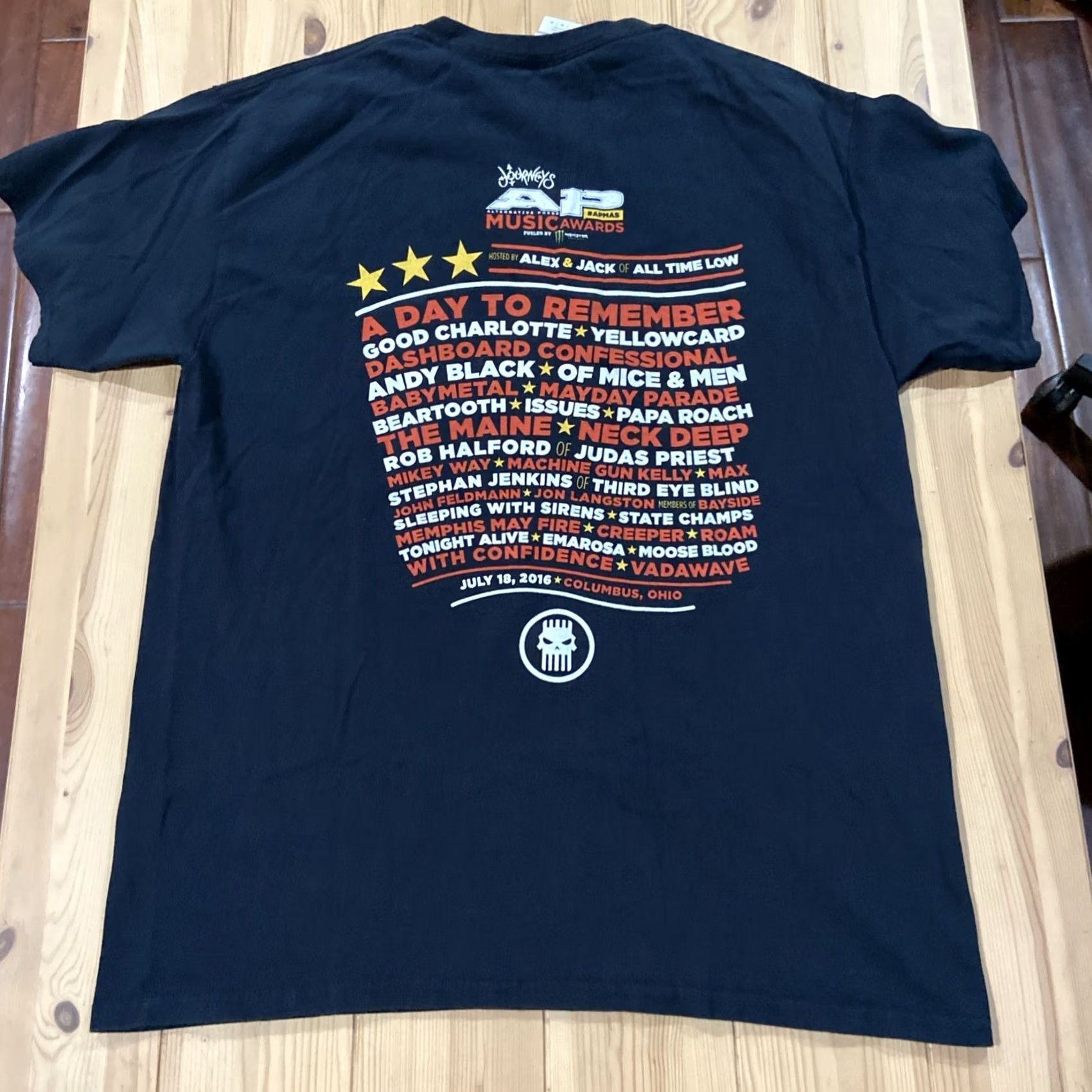 Gildan APMAs 2016 Band T-Shirt Good Charlotte L Black Unisex Adults Short Sleeve Crew Neck Double-Sided Music Shirt Size US L / EU 52-54 / 3 - 6 Thumbnail