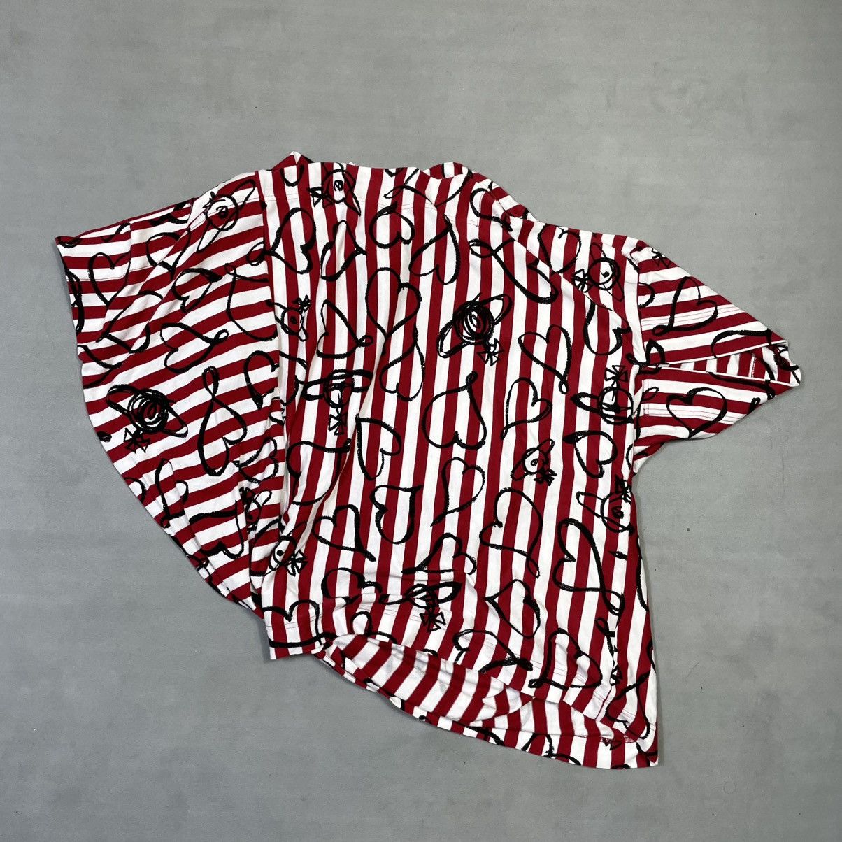 Vivienne Westwood VIVIENNE WESTWOOD ASSYMETRICAL HEART ORB LOGO PRINTED TOP Size XXS / US 00 / IT 34 - 10 Thumbnail