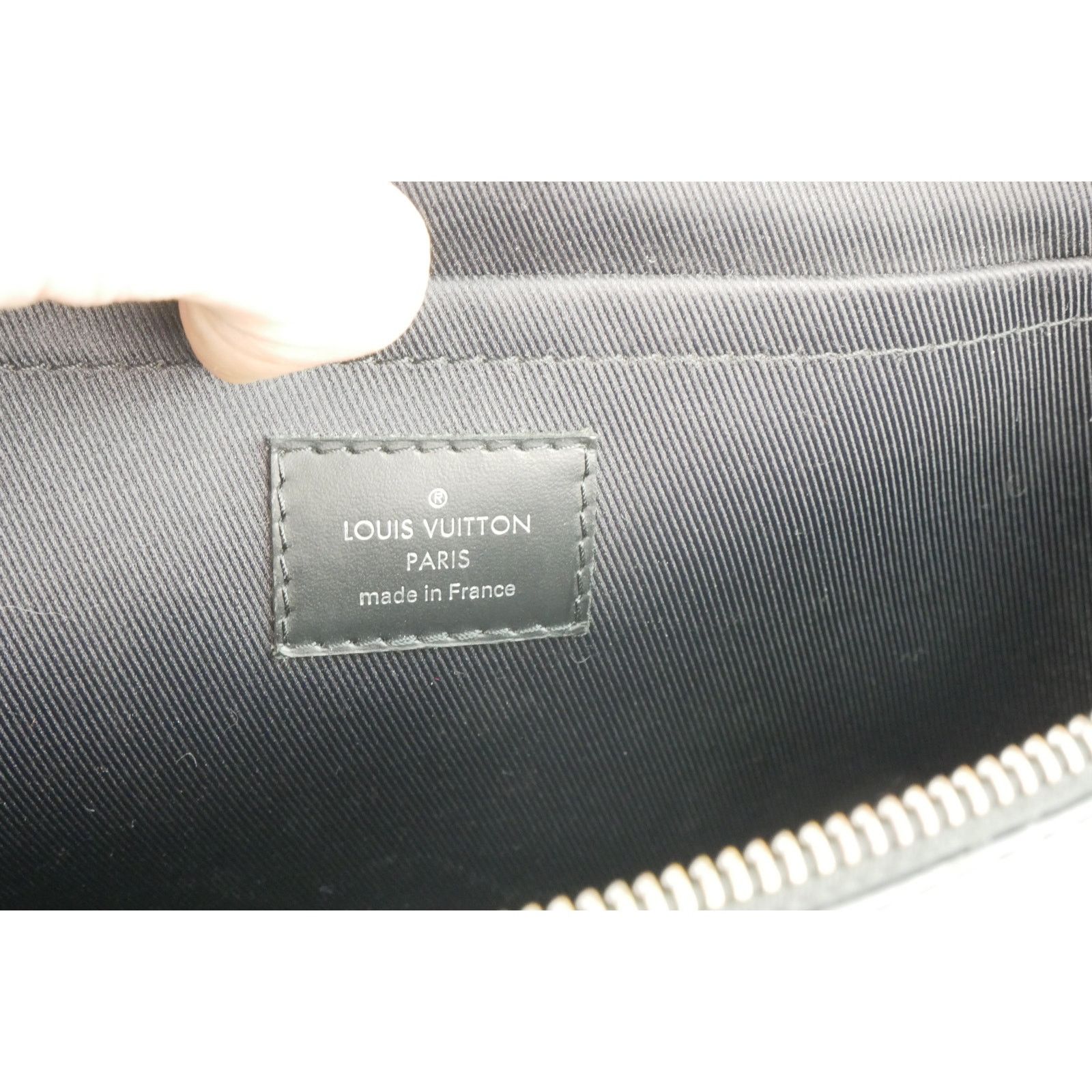 Louis Vuitton Louis Vuitton Monogram Eclipse Clutch Bag Size ONE SIZE - 9 Thumbnail
