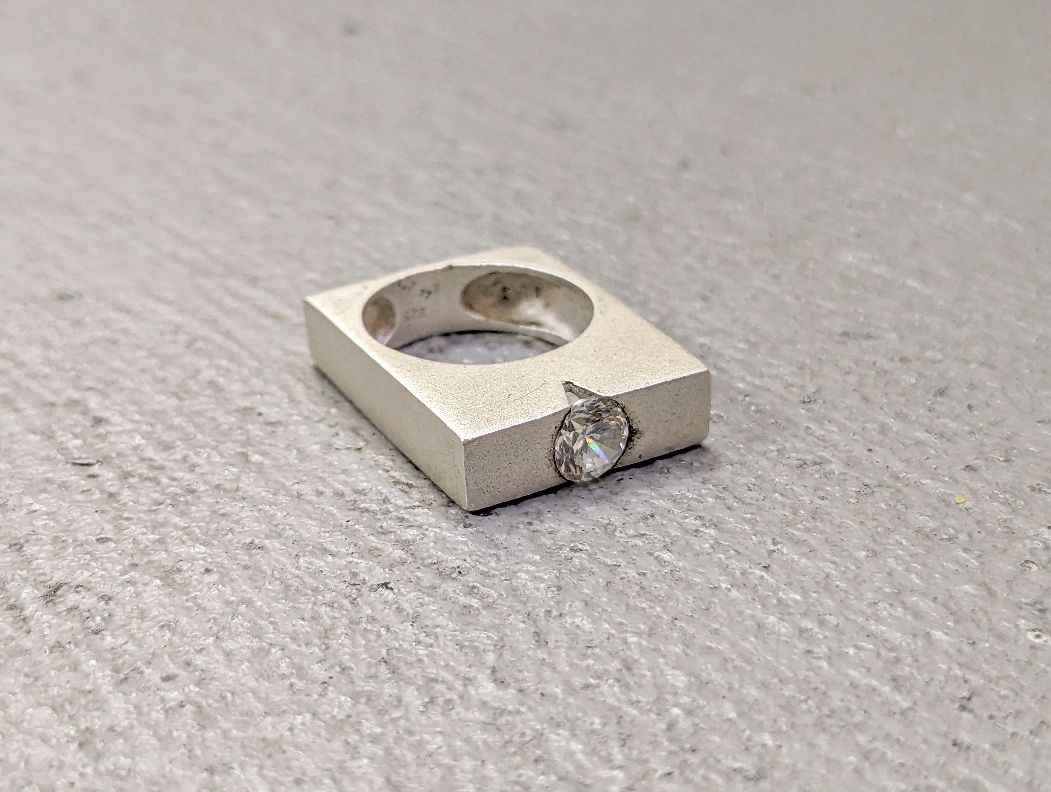 Jewelry Vintage Sterling Silver Ring 7 Modern Contemporary CZ Size ONE SIZE - 2 Thumbnail