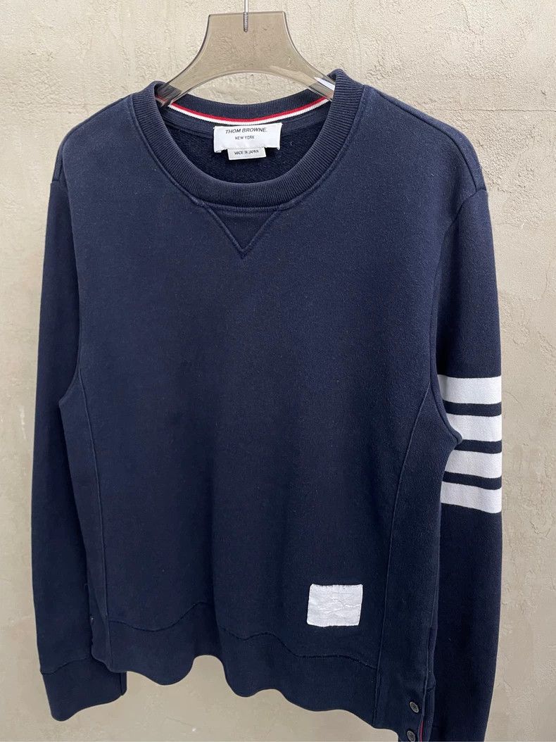 Thom Browne Thom browne Dark blue four-striped round-neck sweatshirt 25 Size US M / EU 48-50 / 2 - 3 Thumbnail