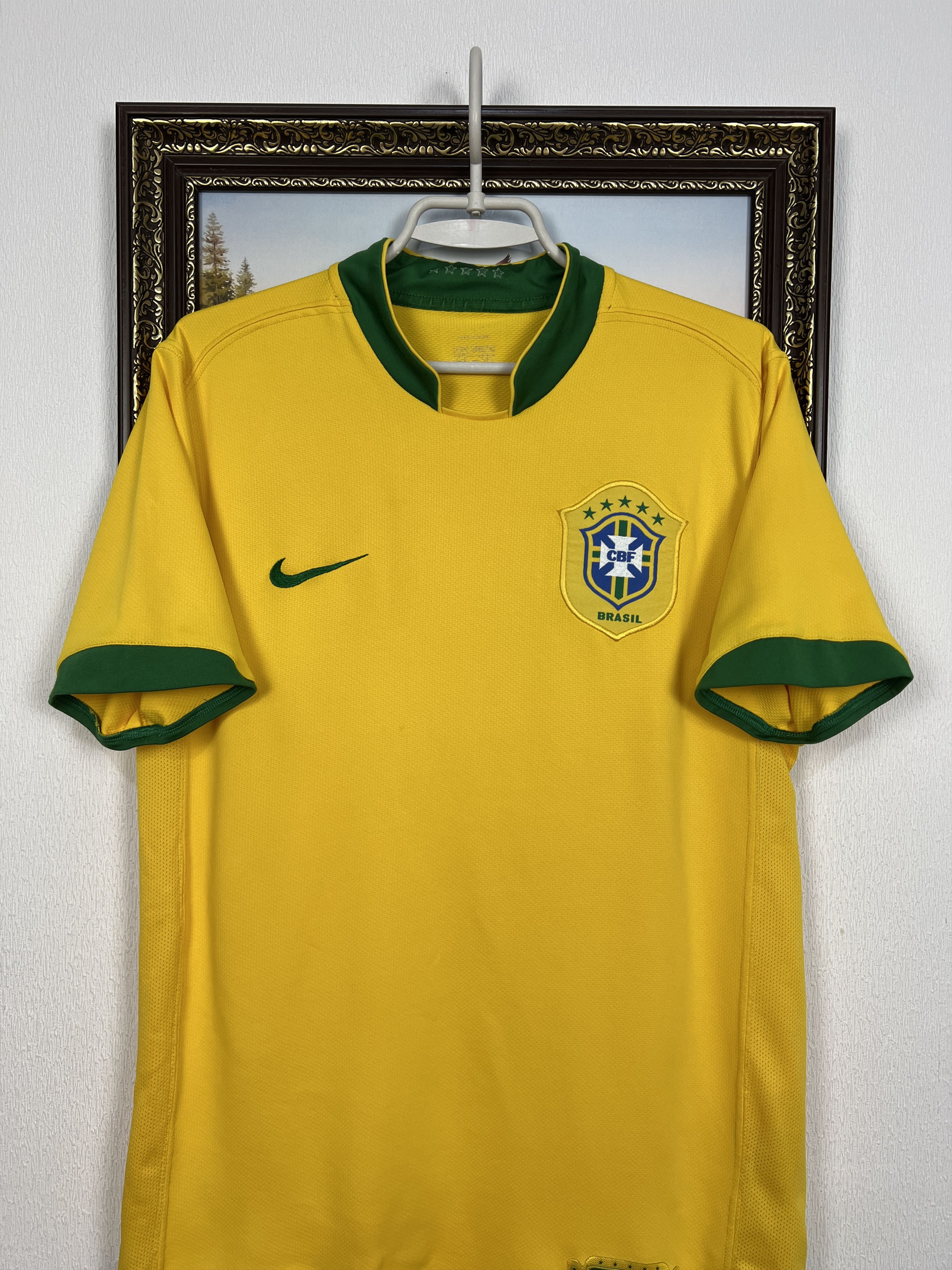 Nike Brazil Home football shirt 2006 Soccer Nike Jersey Mens Size US M / EU 48-50 / 2 - 2 Thumbnail