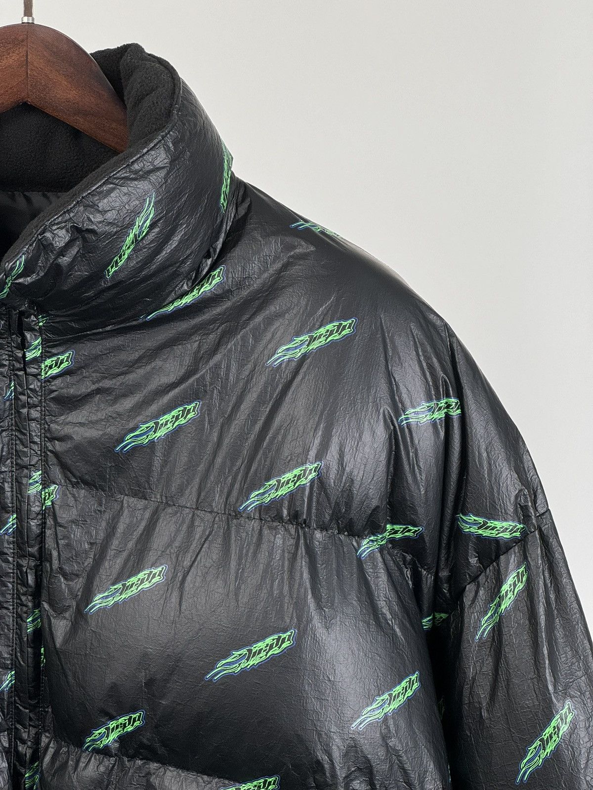 JieDa Allover logo down jacket Size US M / EU 48-50 / 2 - 4 Thumbnail