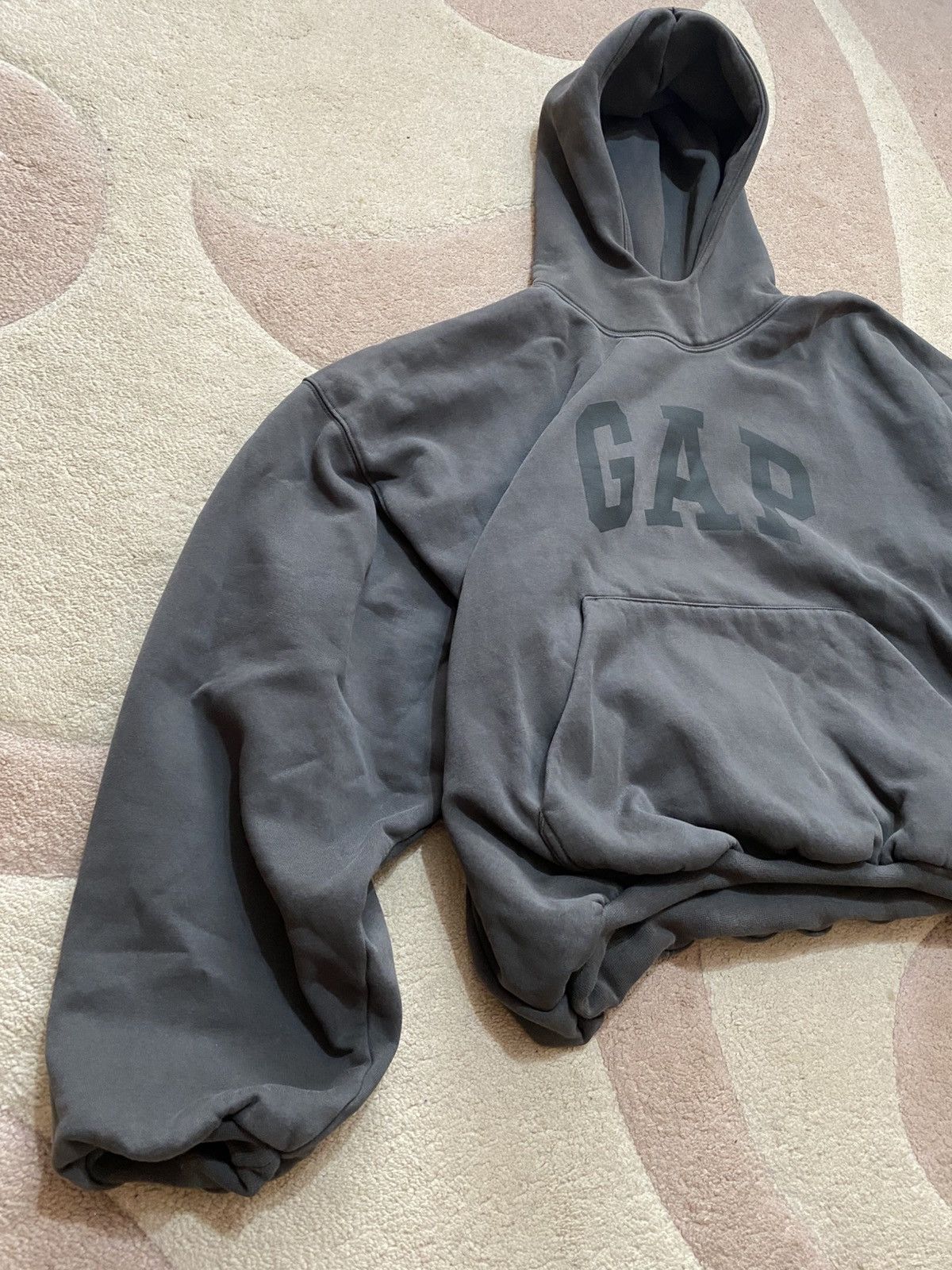 Balenciaga × Gap × Kanye West Yeezy gap Balenciaga Kanye West dove hoodie Size US S / EU 44-46 / 1 - 7 Thumbnail