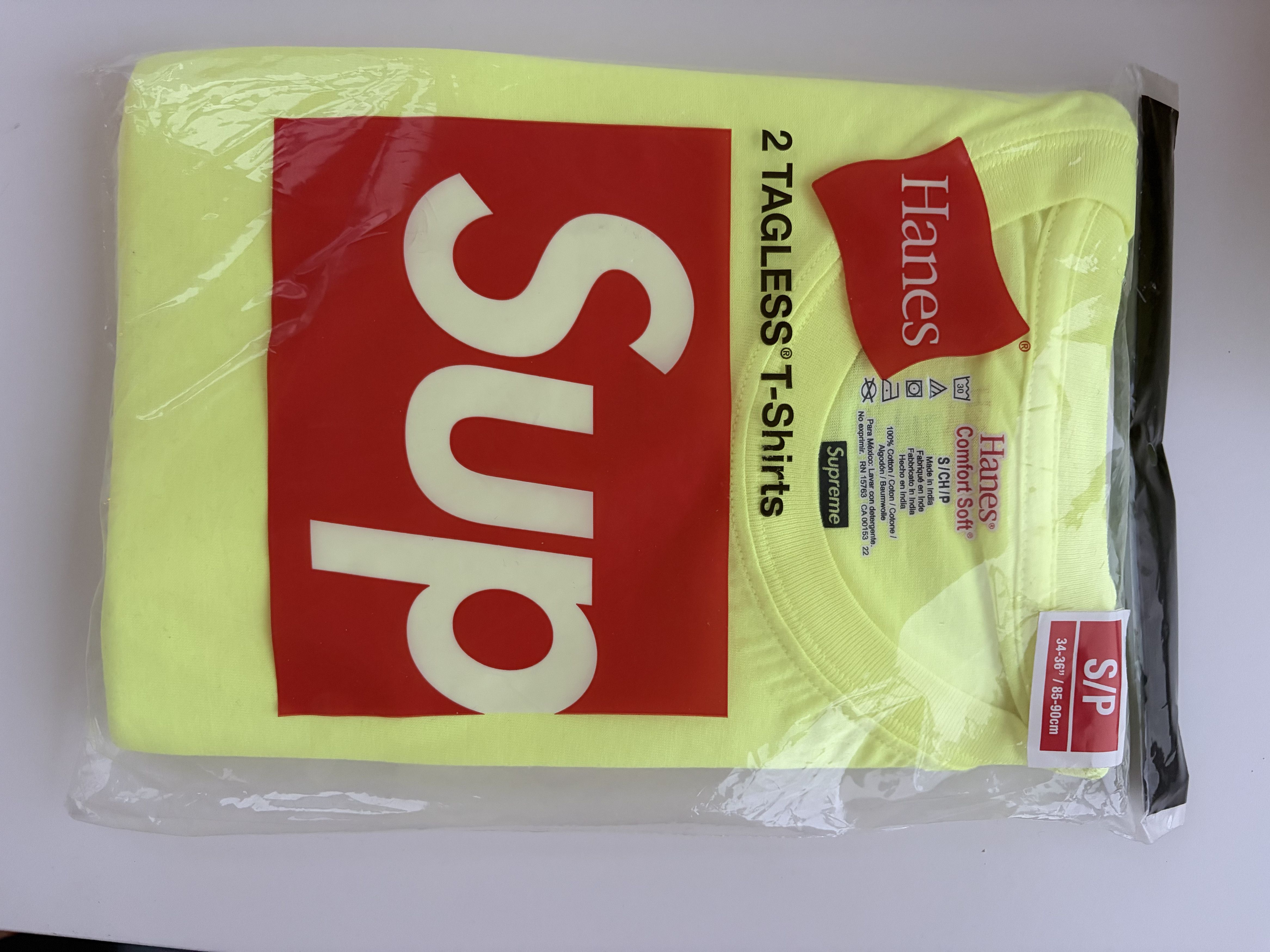 Hanes × Supreme Supreme x Hanes Tagless T-Shirts (2-Pack), Size S Size US S / EU 44-46 / 1 - 2 Thumbnail