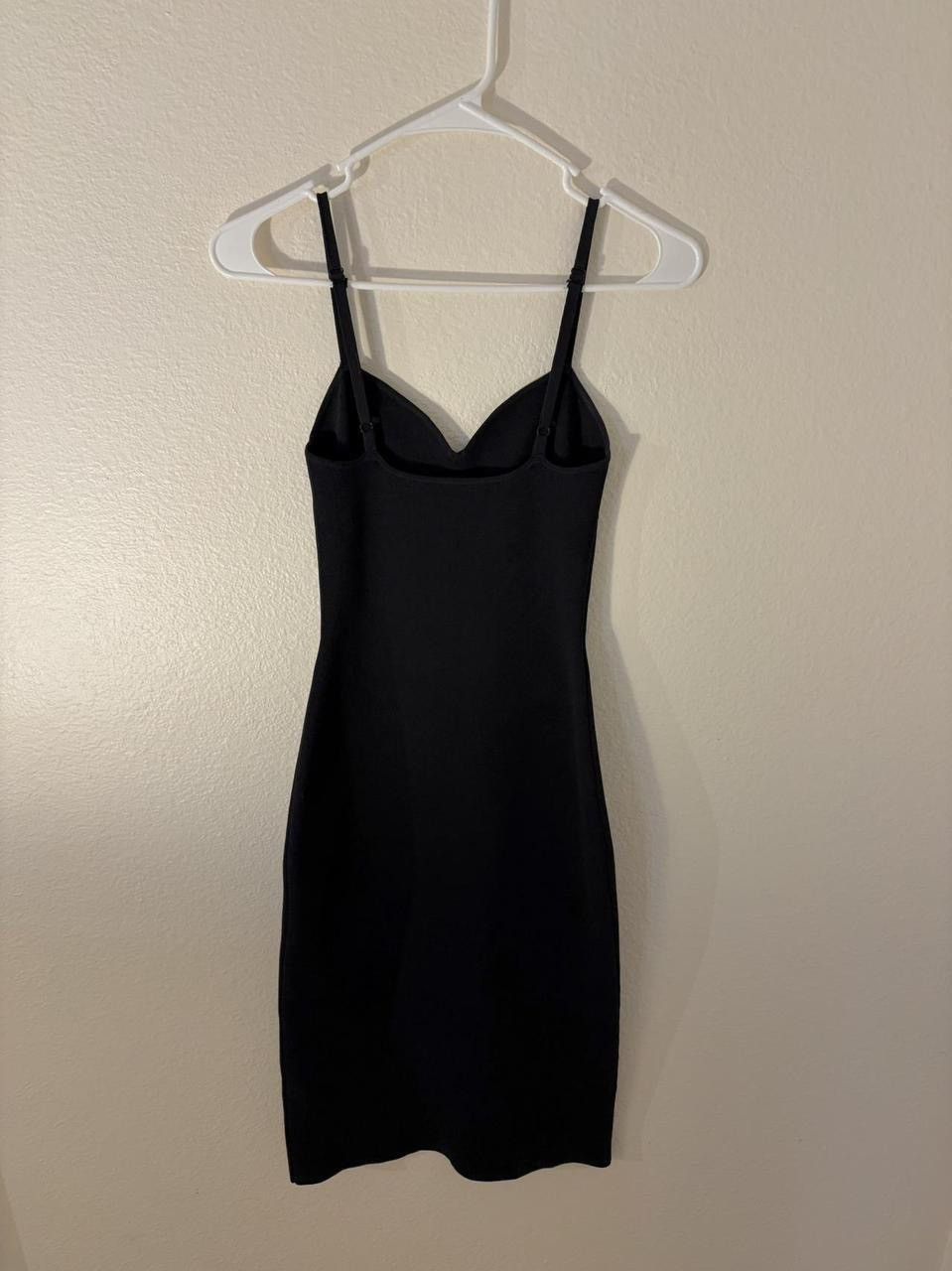 Aritzia aritzia babaton black sculp knit midi dress Size XS / US 0-2 / IT 36-38 - 3 Thumbnail