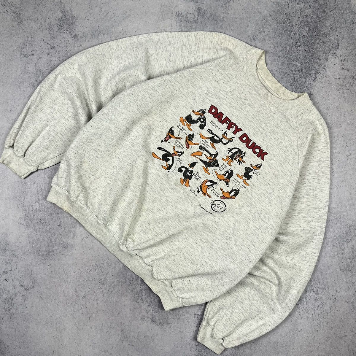 Vintage Vintage Duffy Duck Warner Bros cartoon sweatshirt 1994 Size US M / EU 48-50 / 2 - 1 Thumbnail