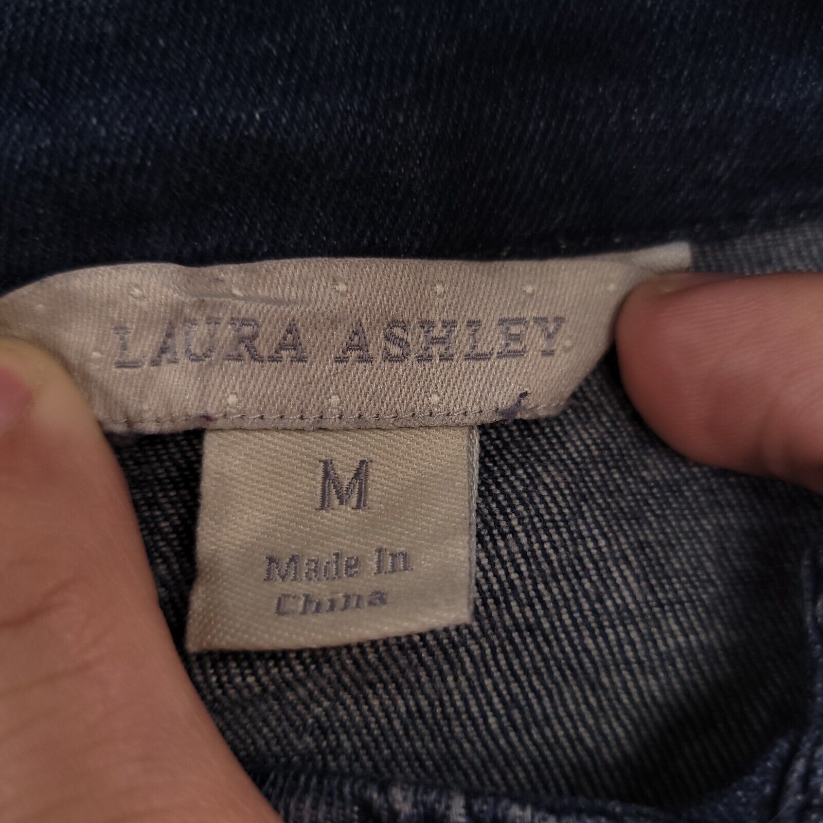Laura Ashley Laura Ashley Casual Zip Up Denim Jacket Womens Size M Blue Size M / US 6-8 / IT 42-44 - 3 Thumbnail