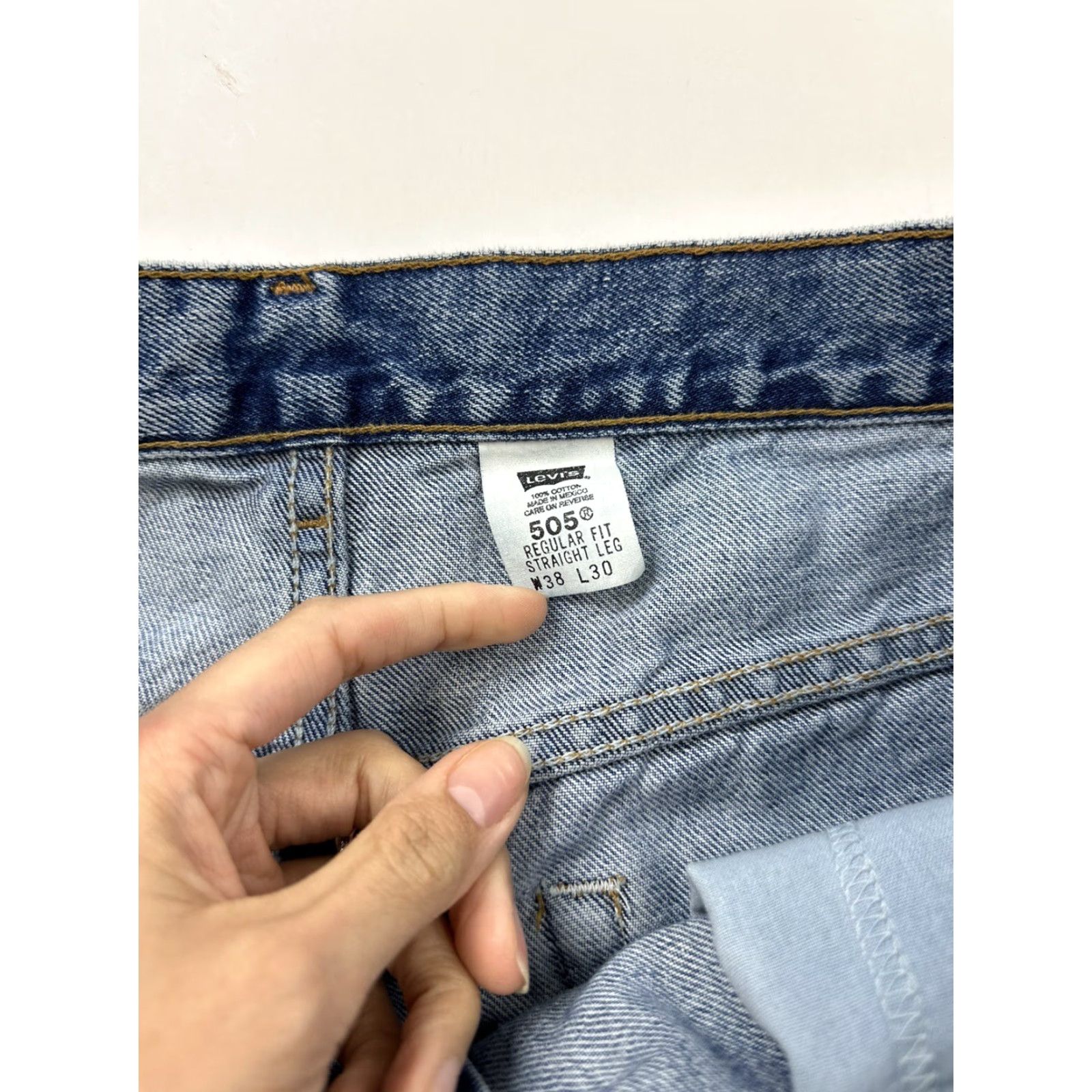 Levi's VINTAGE Levis 505 Jeans Mens 36 x 30 Blue Distressed Straight 38 x 30 Tagged 30 Inseam 36 Waist Mens Size US 36 / EU 52 - 7 Thumbnail
