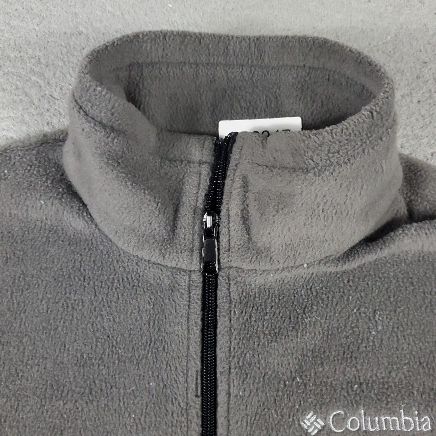 Vintage Columbia Sweater Mens M Gray Black Full Zip Up Fleece Outerwear - Logo Pockets Modern Outdoor, Casual, Workwear Size US M / EU 48-50 / 2 - 2 Thumbnail