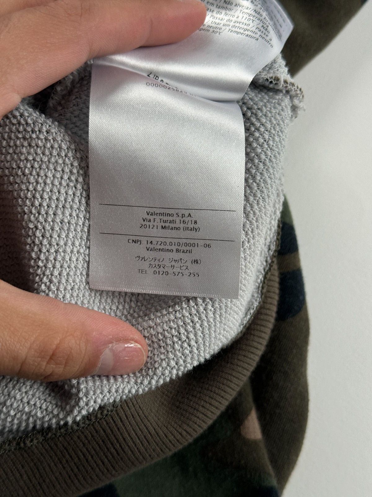 Valentino Valentino Camo Zip Up Hoodie Size US S / EU 44-46 / 1 - 13 Thumbnail