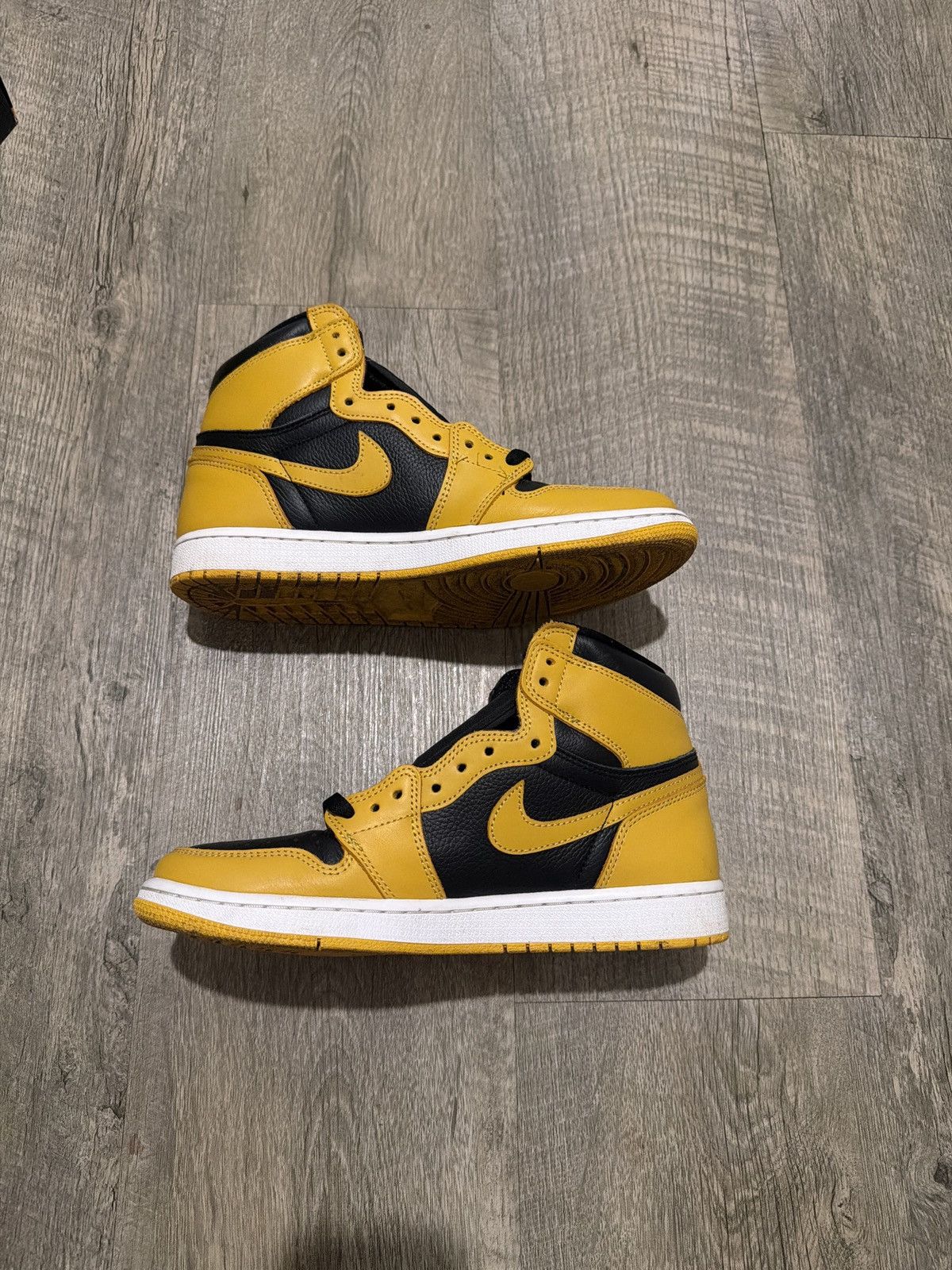 Jordan Brand Jordan 1 Retro High Size US 9.5 / EU 42-43 - 3 Thumbnail