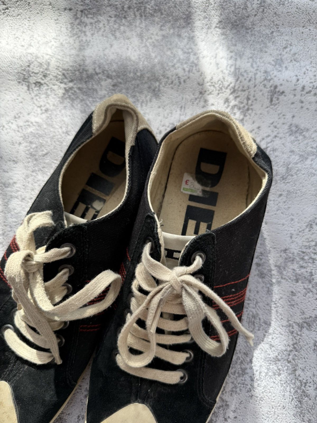 Diesel Vintage Diesel Canvas Rare Sneakers Shoes Size US 9 / EU 42 - 13 Thumbnail