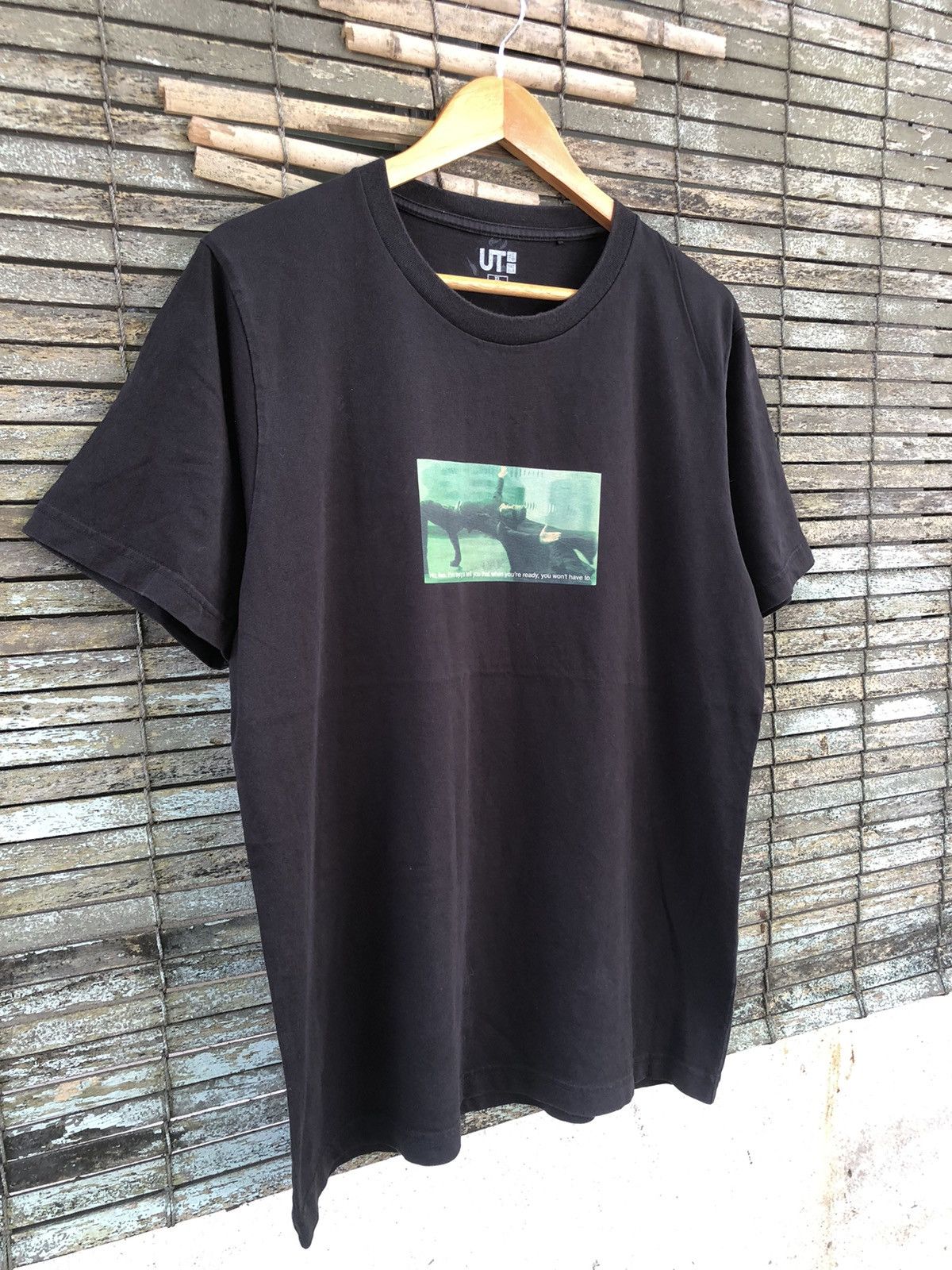 Japanese Brand × Vintage UT Uniqlo X The Matrix Movie Tshirts Size US L / EU 52-54 / 3 - 6 Thumbnail