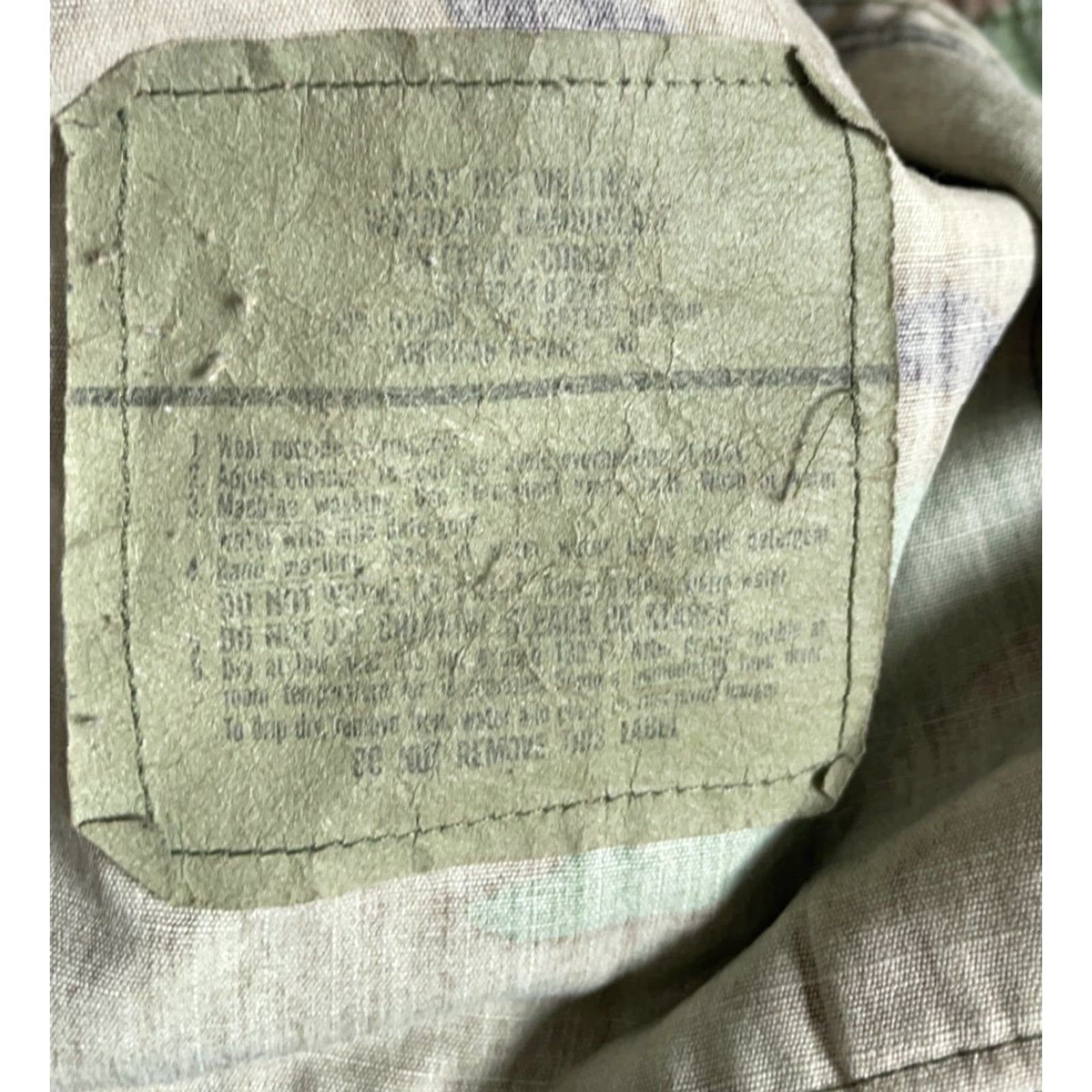 Vintage VINTAGE Army Woodland Camo Hot Weather Combat Jacket Adult Medium Camouflage Patch Mens Jacket Size US M / EU 48-50 / 2 - 4 Thumbnail