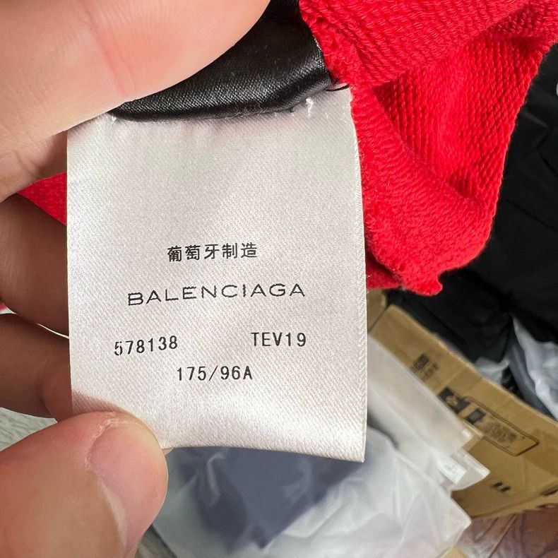 Balenciaga Balenciaga Red lock hooded sweater Size US M / EU 48-50 / 2 - 6 Thumbnail