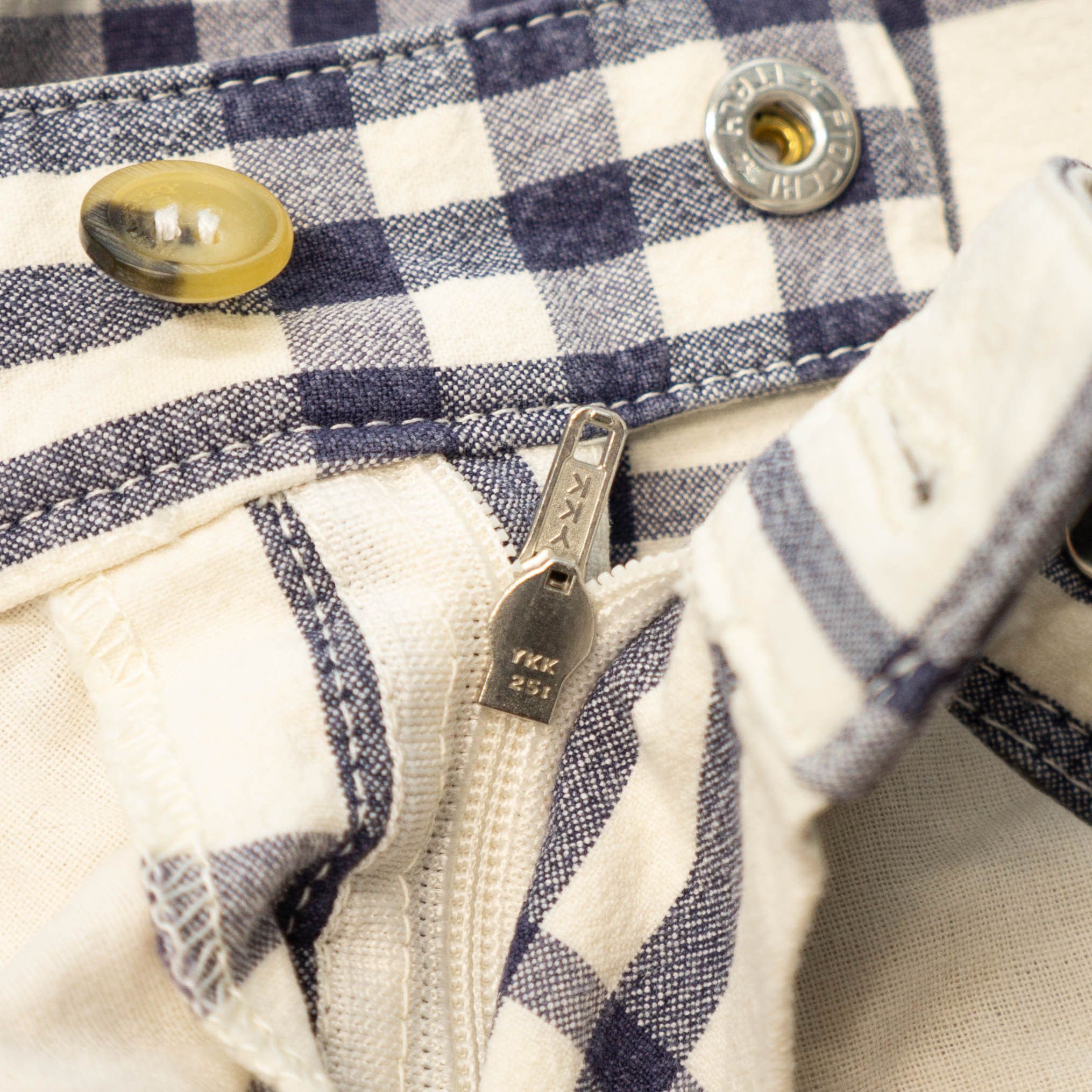 Burberry BURBERRY Check Monogram Women Shorts Vintage 00s Size 30" / US 8 / IT 44 - 10 Thumbnail