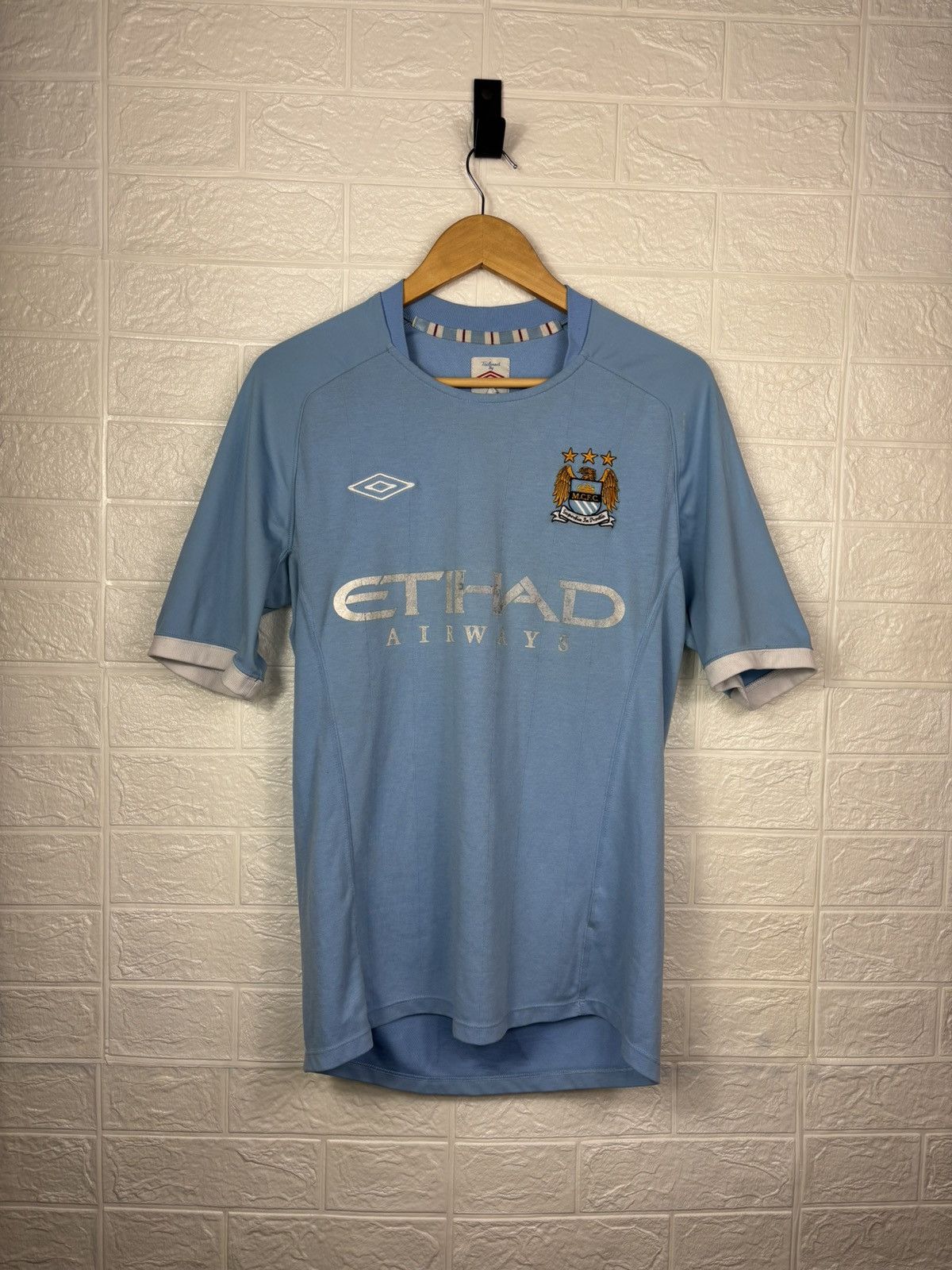 Umbro MANCHESTER CITY 2010 2011 HOME JERSEY UMBRO MEN #9 ADEBAYOR Size US L / EU 52-54 / 3 - 2 Thumbnail