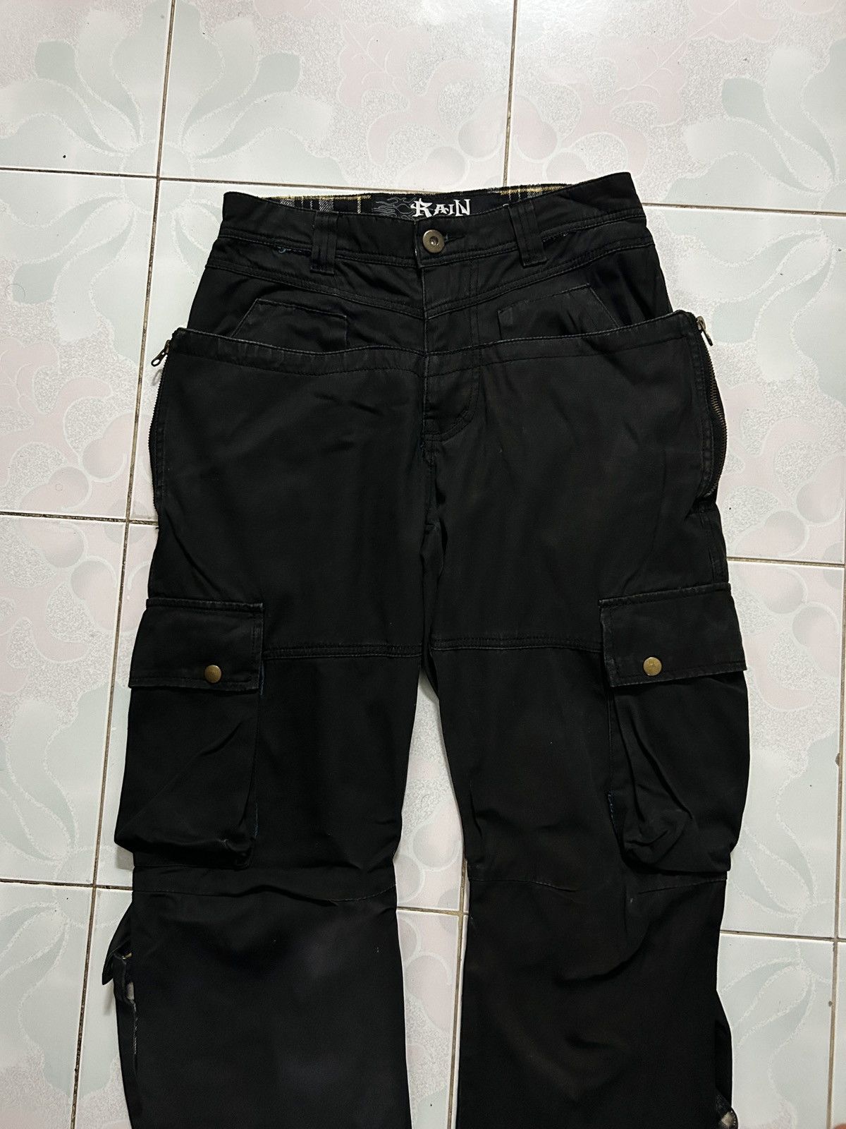If Six Was Nine 2000’s Japanese Brand Rain black bondage lgb cargo pants Size US 28 / EU 44 - 8 Thumbnail