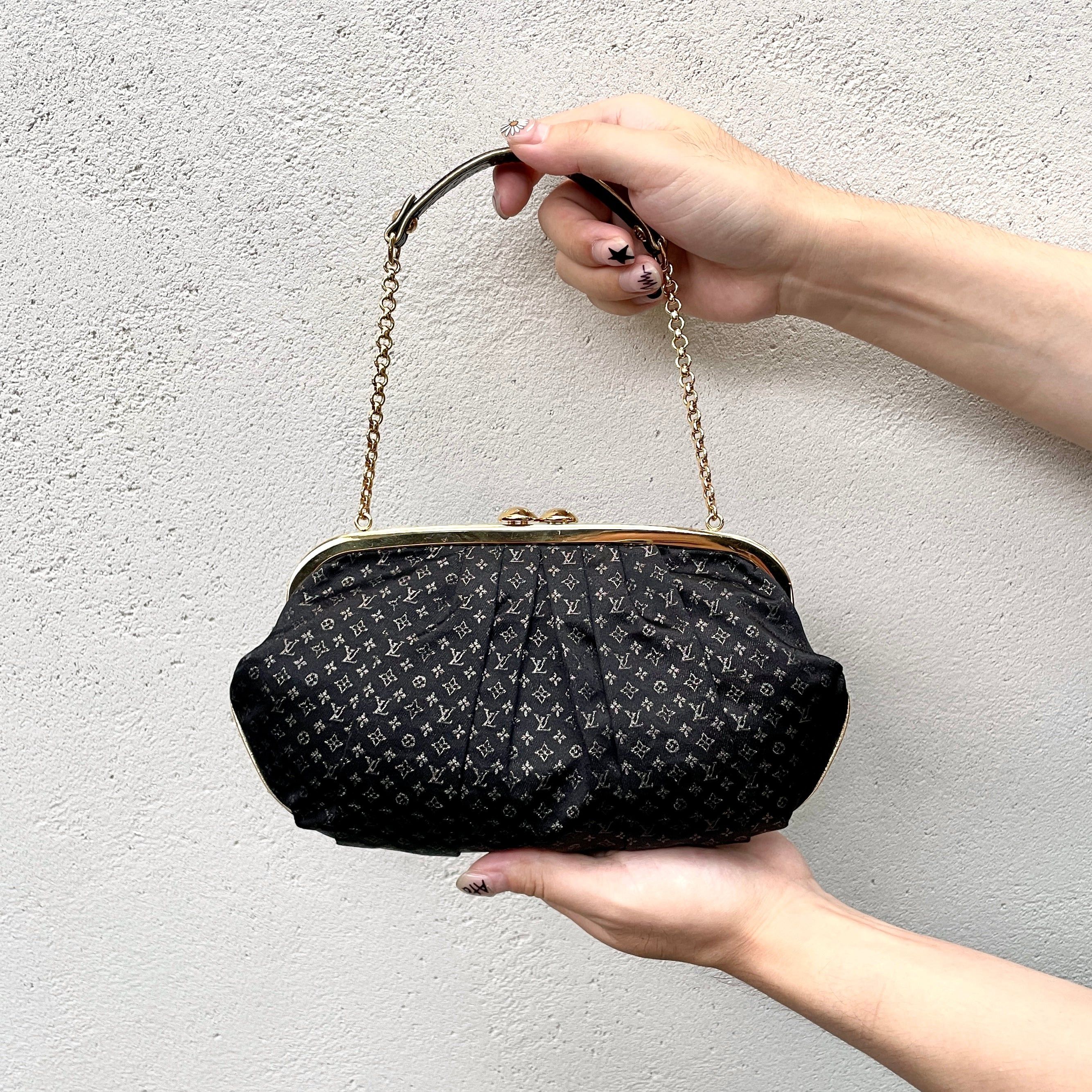 Louis Vuitton Louis Vuitton Epia Accessoire Size ONE SIZE - 1 Thumbnail