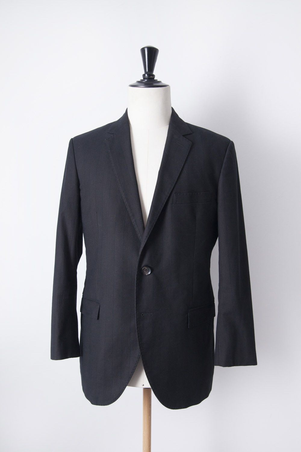 Giuliano Fujiwara Giuliano Fujiwara black/red pinstripe suit Size 48S - 1 Thumbnail