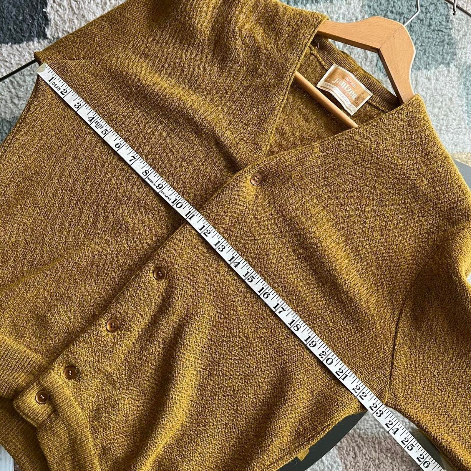 Jantzen 1970s Prep Golf Cardigan | "Three Under" Mustard Knit | M Size US M / EU 48-50 / 2 - 12 Thumbnail