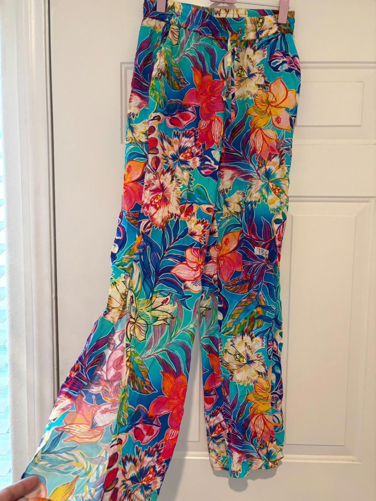 Designer Women's Johnny Was brand XS floral/tropical pants #178 Size 28" / US 6 / IT 42 - 1 Thumbnail