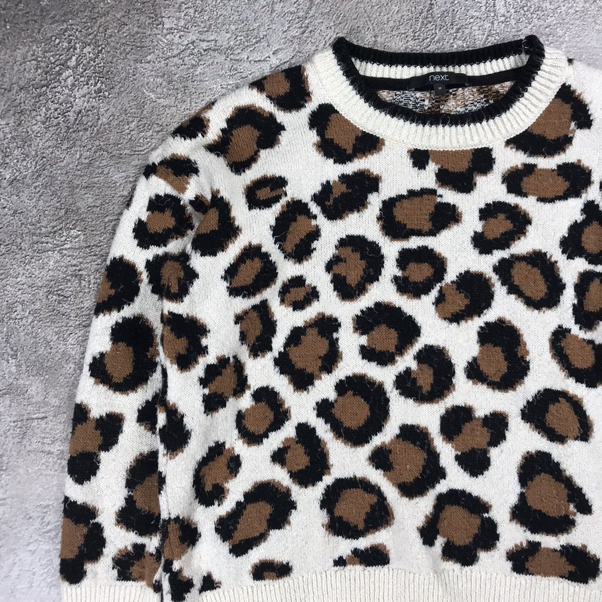 Vintage Vintage Y2K Leopard Print Oversized Sweater Knit Preppy M Size M / US 6-8 / IT 42-44 - 3 Thumbnail