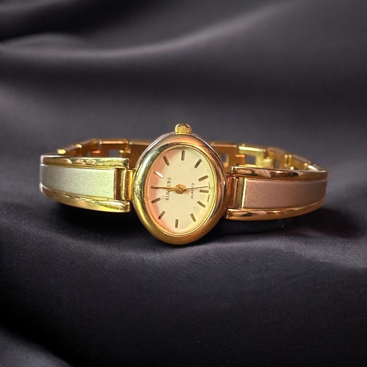 Vintage Rumours Two Tone Stainless Steel Analog Watch in Gold, Women's