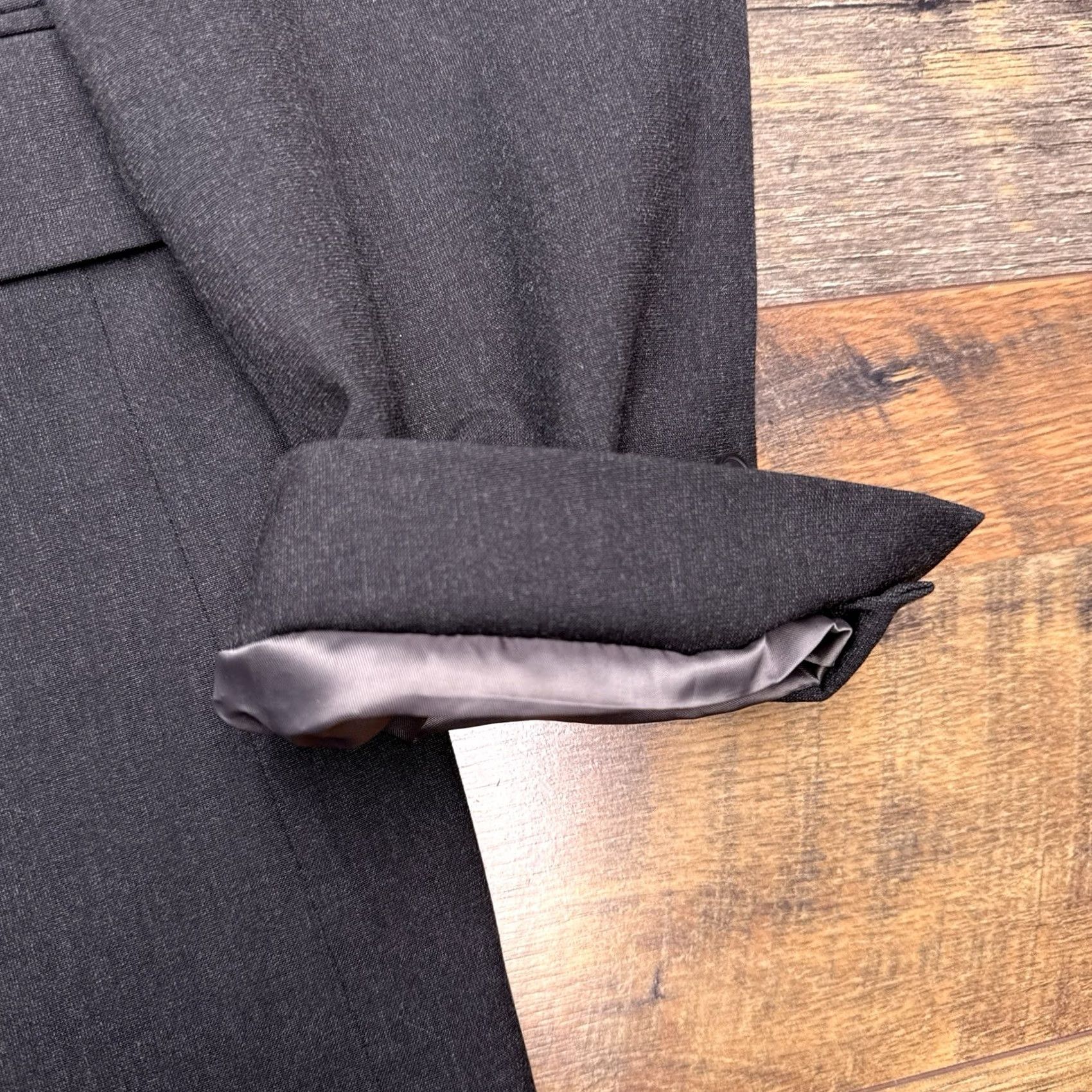 Van Heusen Van Heusen Flex Suit 42 Long Gray Pants 36x32 Stretch 2 Piece - 42" Jacket Sleeve Button Style 4-Button Size 42R - 7 Thumbnail