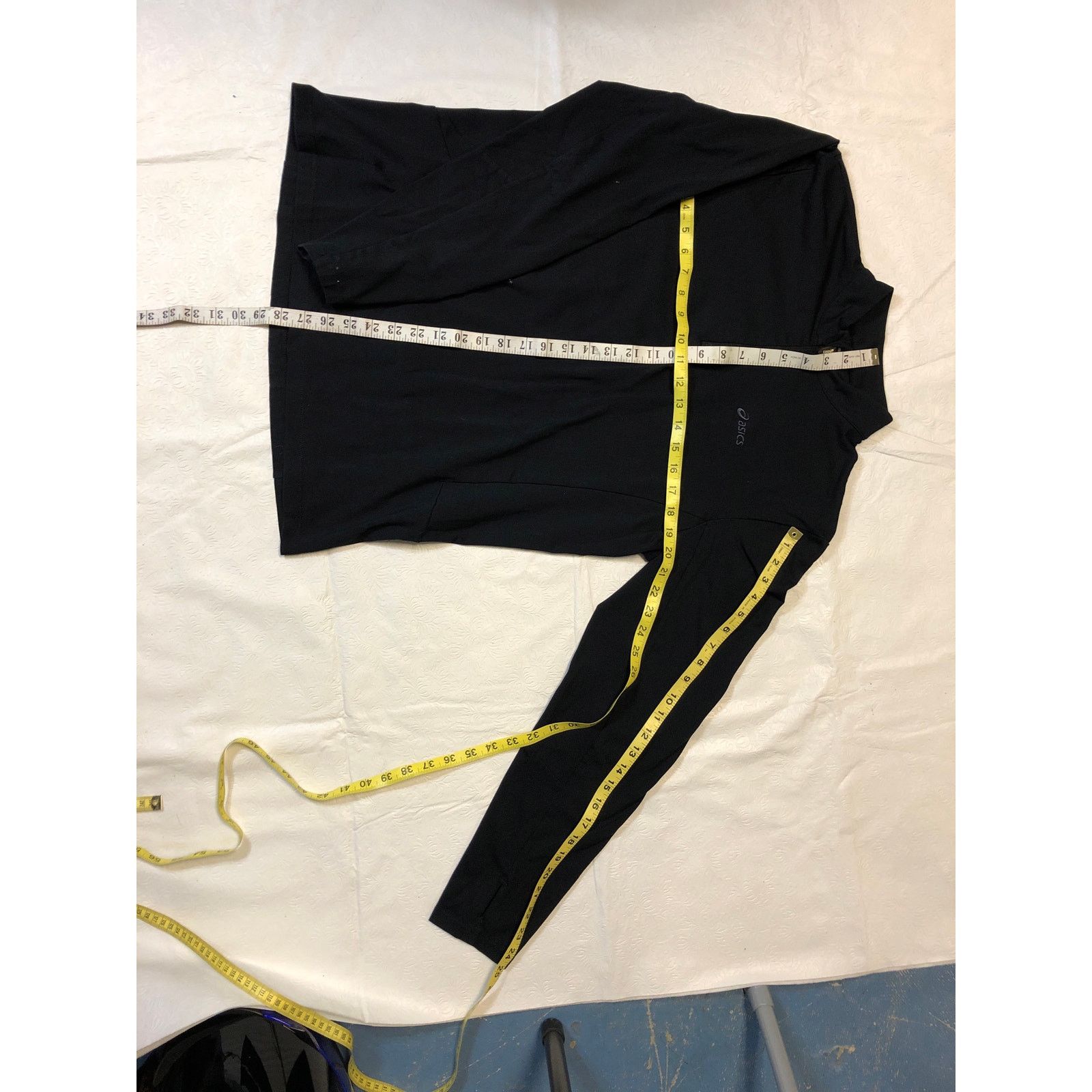 Asics womans asics black jacket Size US M / EU 48-50 / 2 - 5 Thumbnail