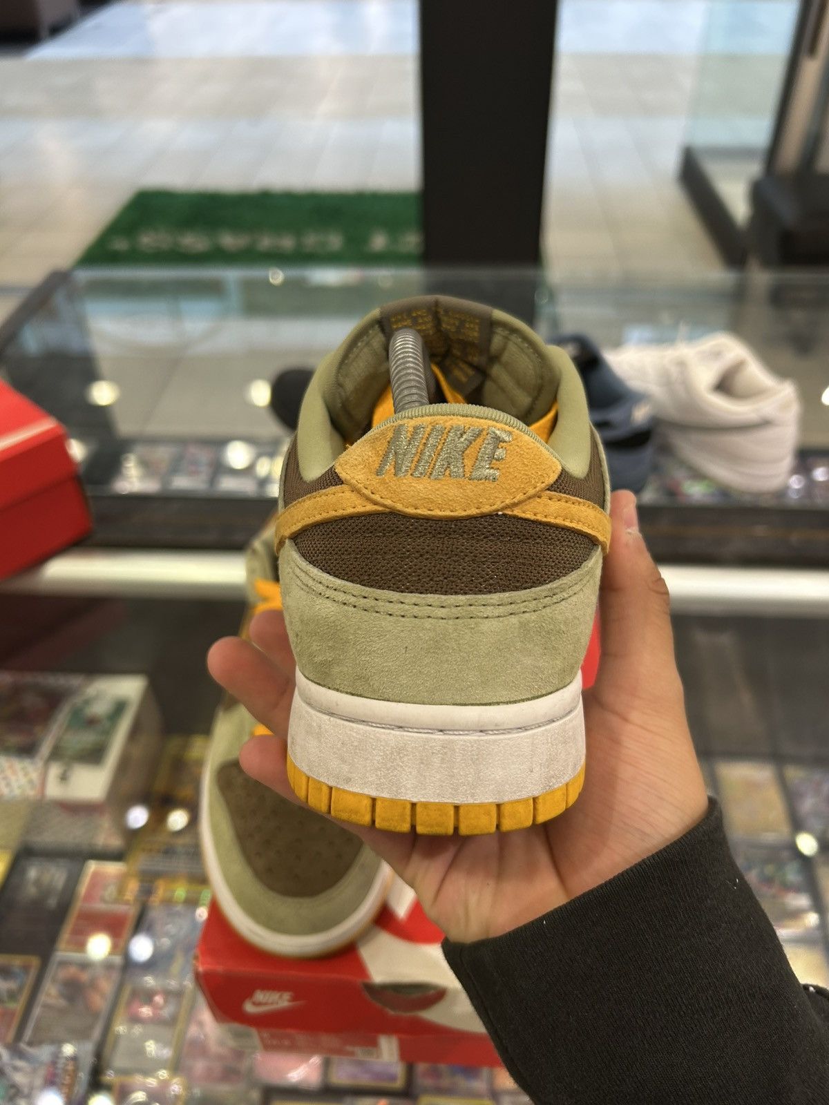 Nike Nike dunk dusty olive Size US 9 / EU 42 - 3 Thumbnail