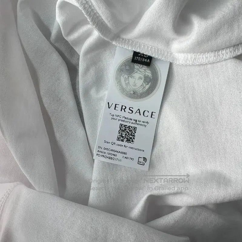 Versace Versace Summer White Logo T-Shirt for Women . Size XL / US 12-14 / IT 48-50 - 8 Thumbnail