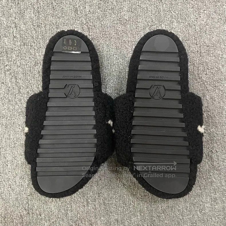 Louis Vuitton LOUIS VUITTON Flat Thong Slippers. Size US 6 / IT 36 - 6 Thumbnail