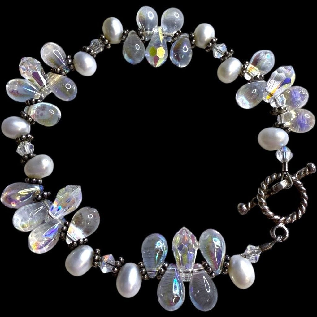 Swarovski SWAROVSKI Crystal Genuine Freshwater Pearl and Aurora Boreal Size ONE SIZE - 1 Thumbnail