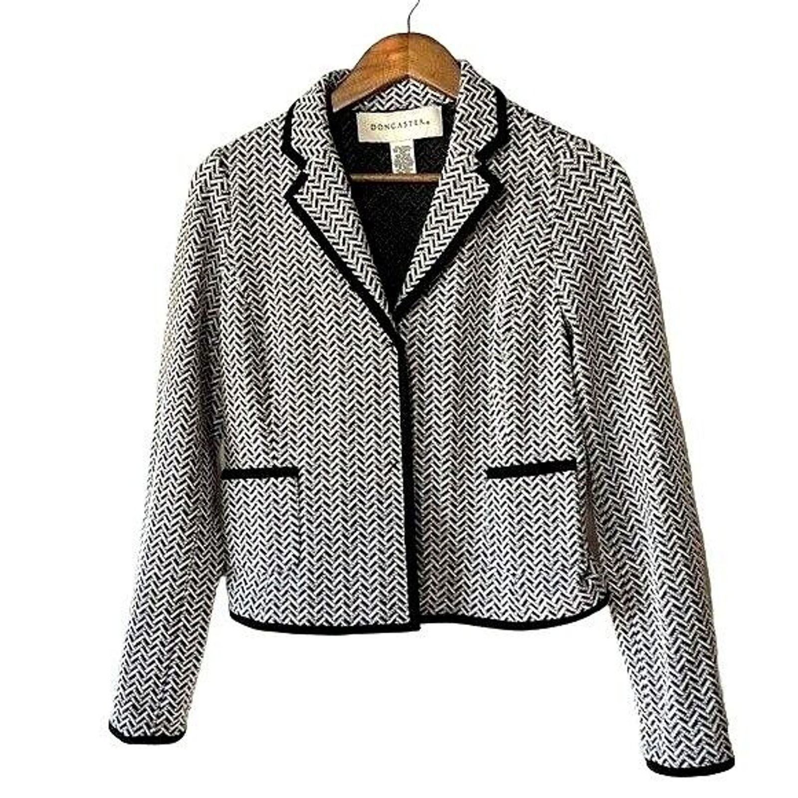 Unknown London Doncaster Tailored Blazer Jacket White and Navy Size 4 Size S / US 4 / IT 40 - 1 Thumbnail